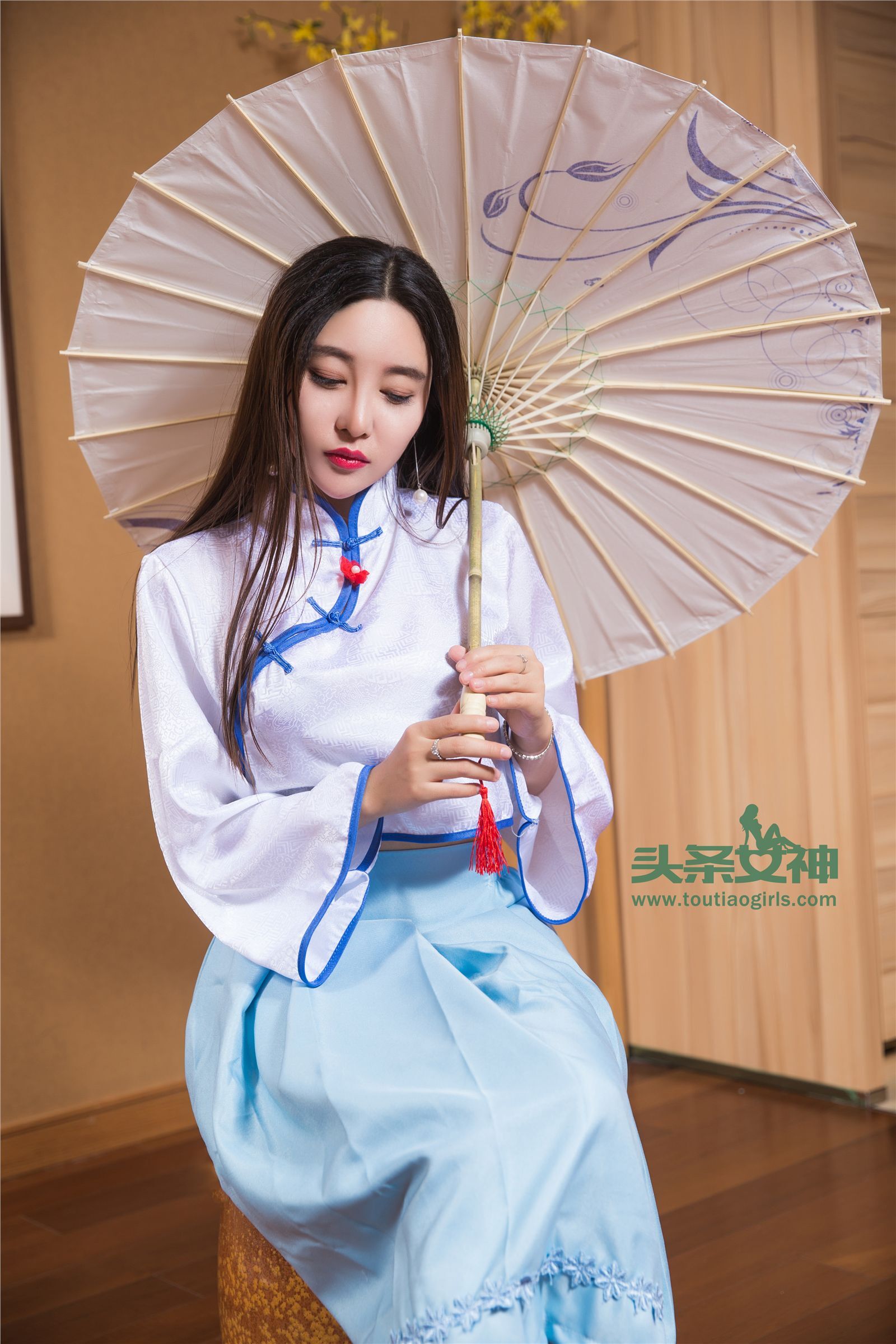 [TouTiao头条女神]2017.04.01 李梓熙