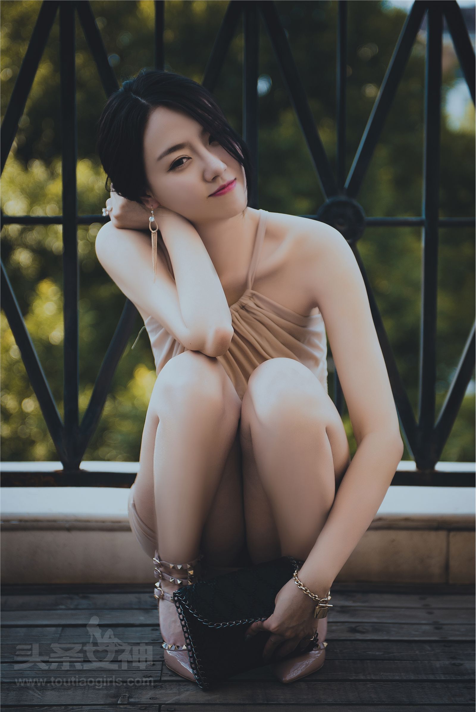 [TouTiao头条女神] 2017.07.03 丹丹爱在深秋