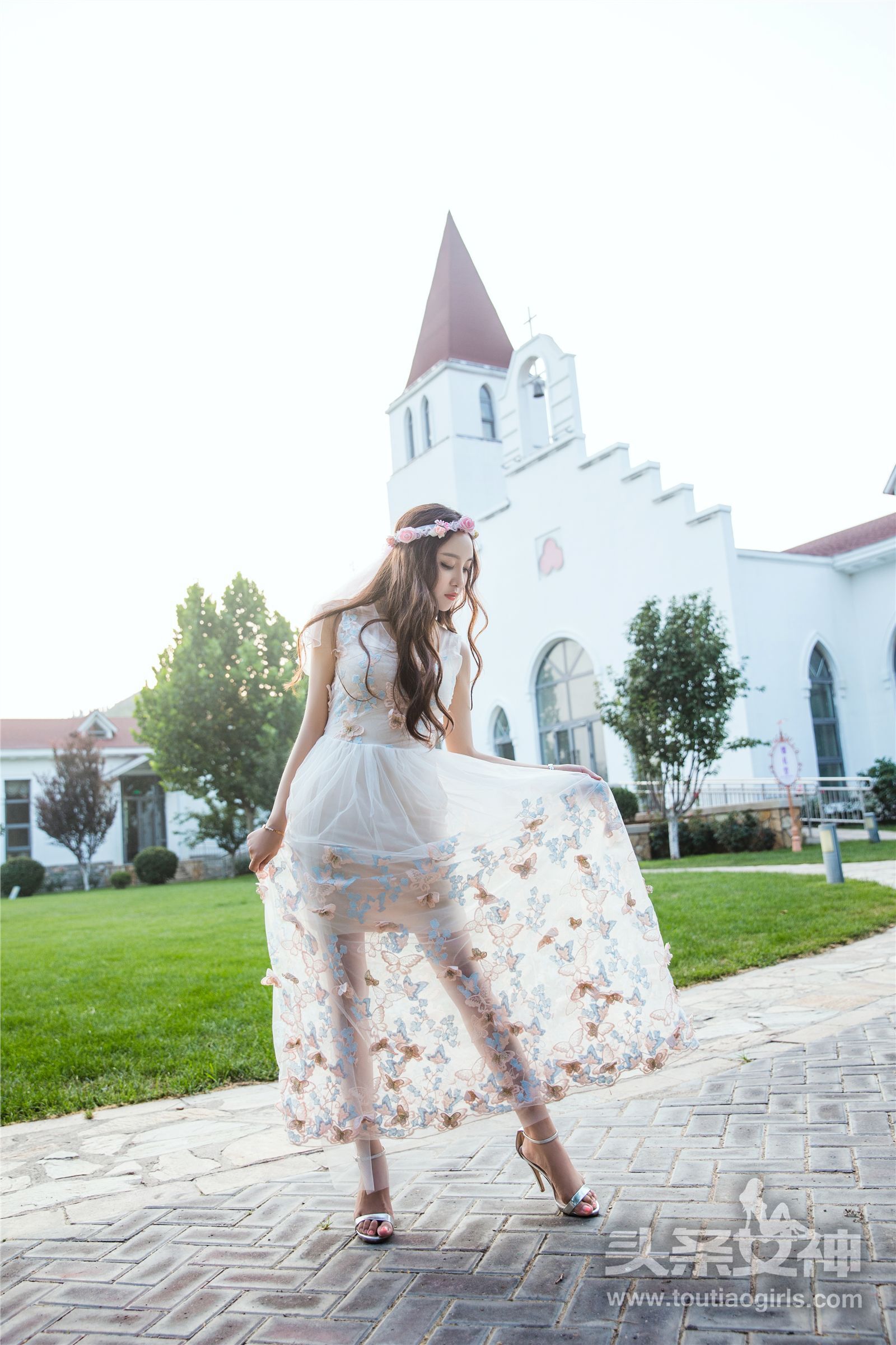 [Toutiaogirls头条女神]2017-08-06 花花仙子 李梓熙