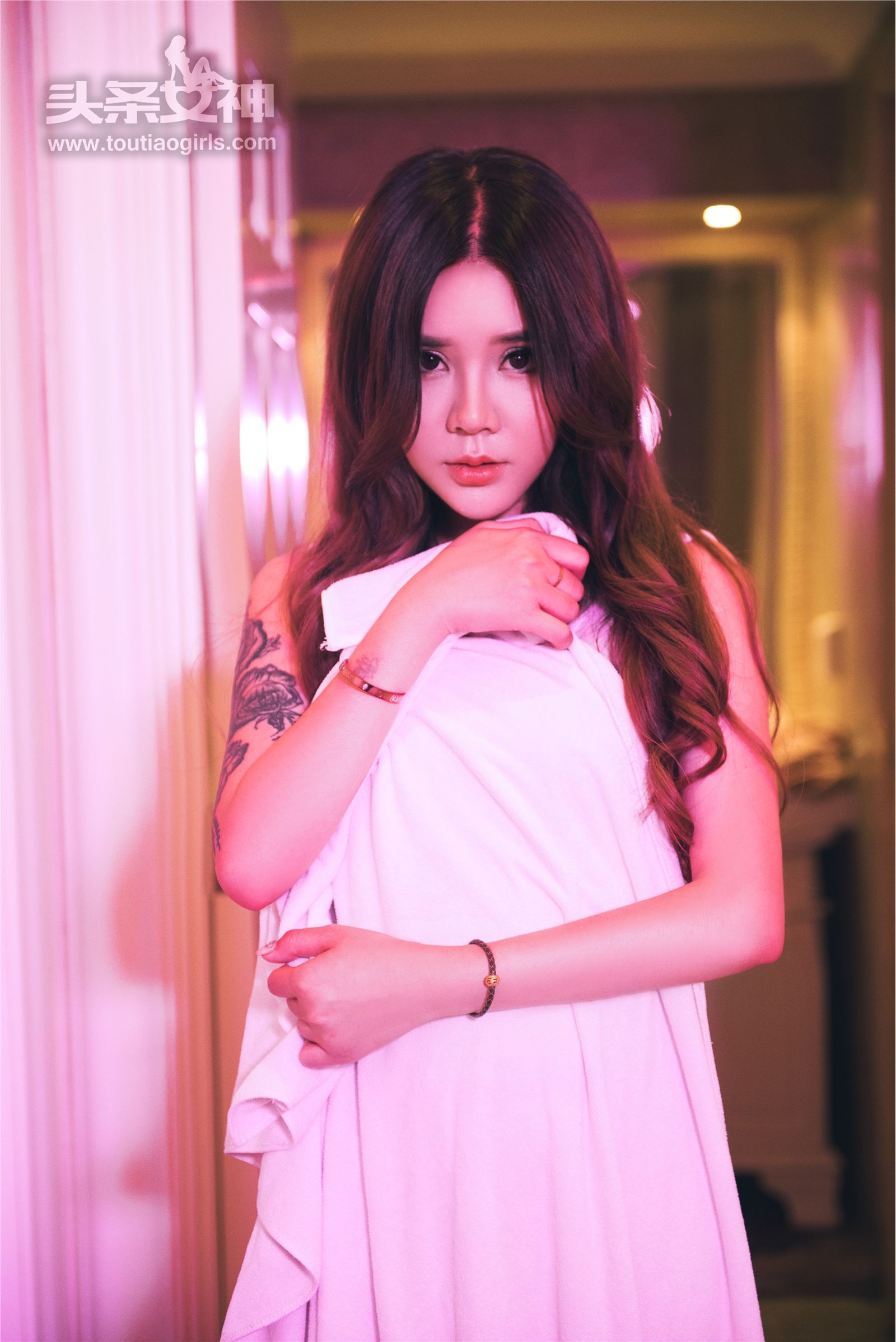 [TouTiao头条女神]2017.08.18  爱丽莎&九儿