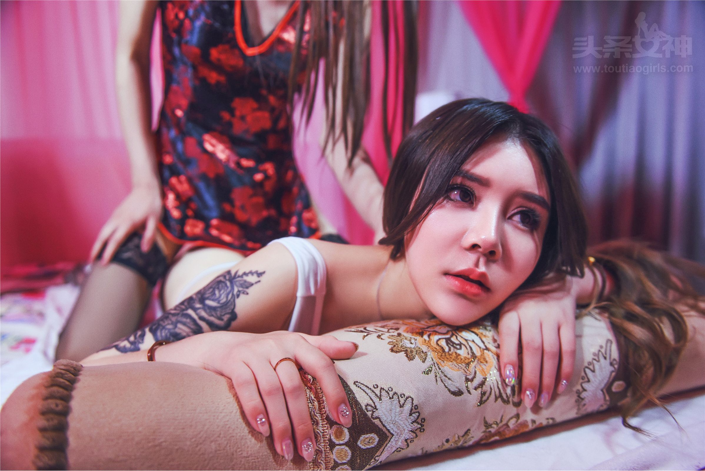 [TouTiao头条女神]2017.08.18  爱丽莎&九儿