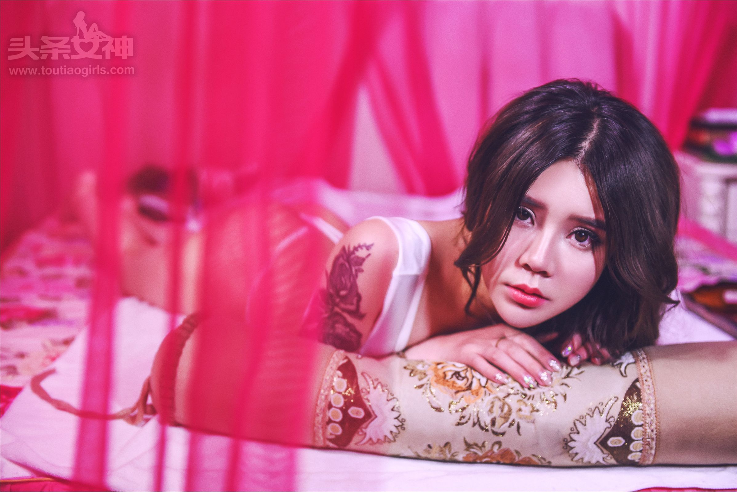 [TouTiao头条女神]2017.08.18  爱丽莎&九儿