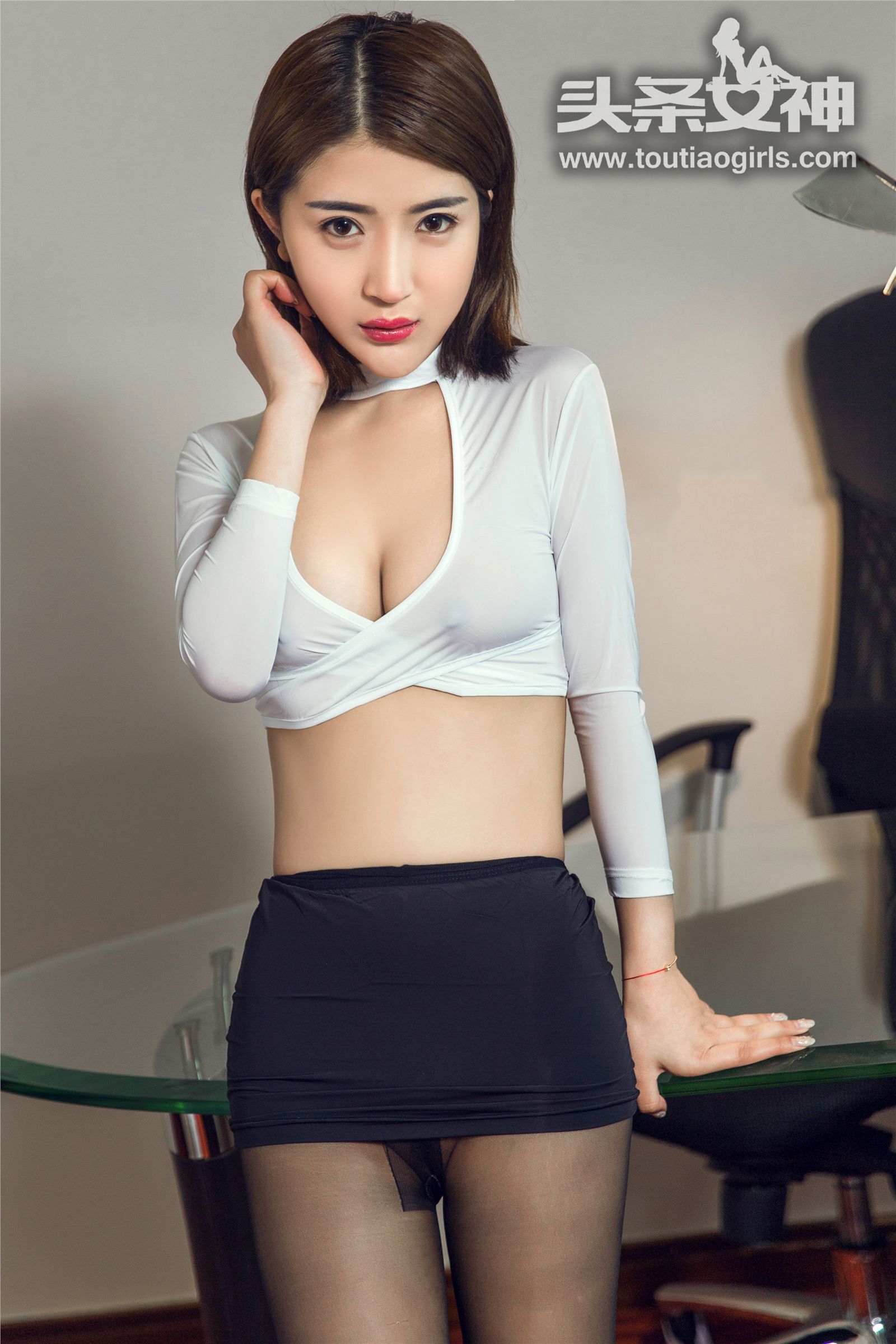 [TouTiao头条女神]2017.08.26 滢儿