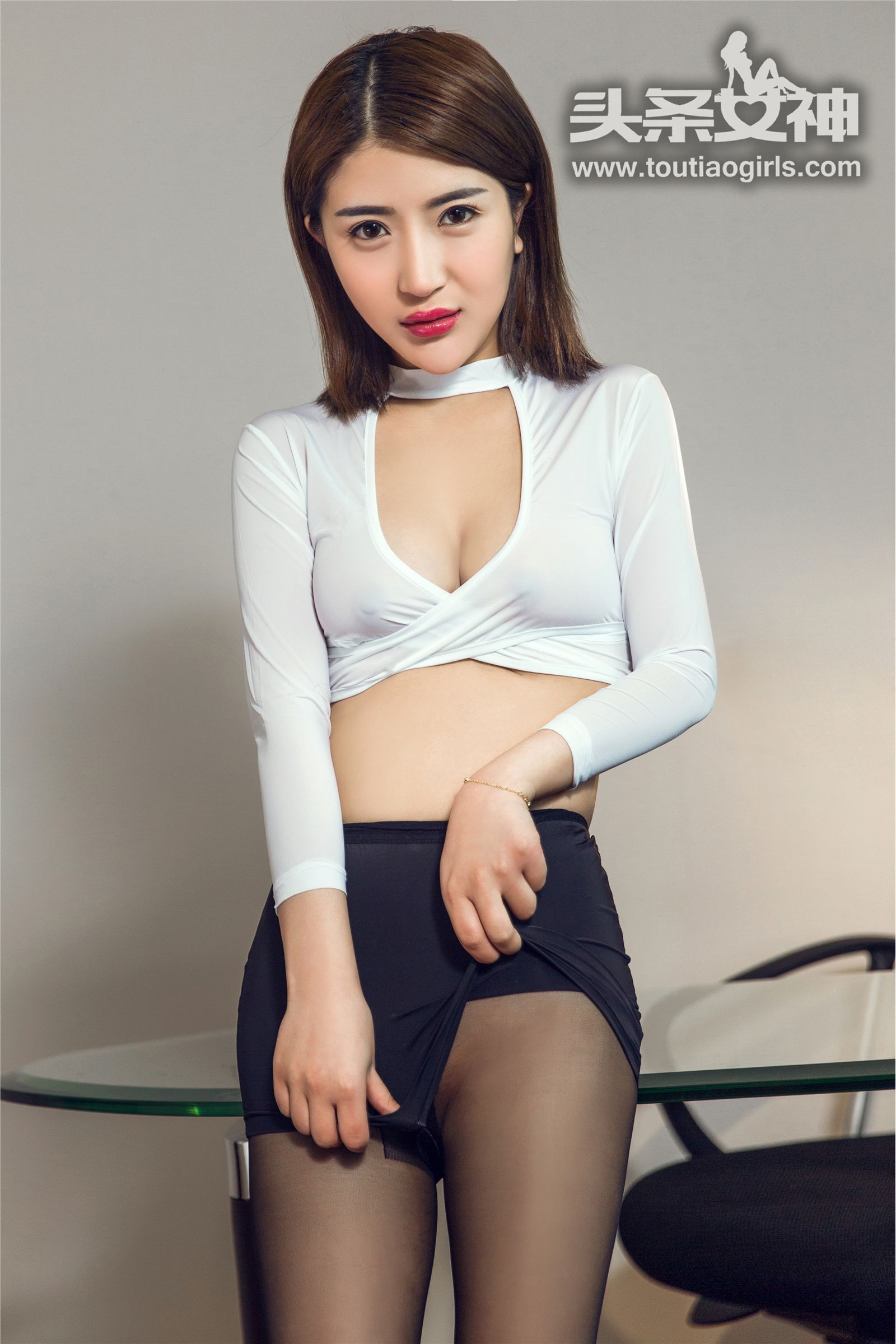 [TouTiao头条女神]2017.08.26 滢儿