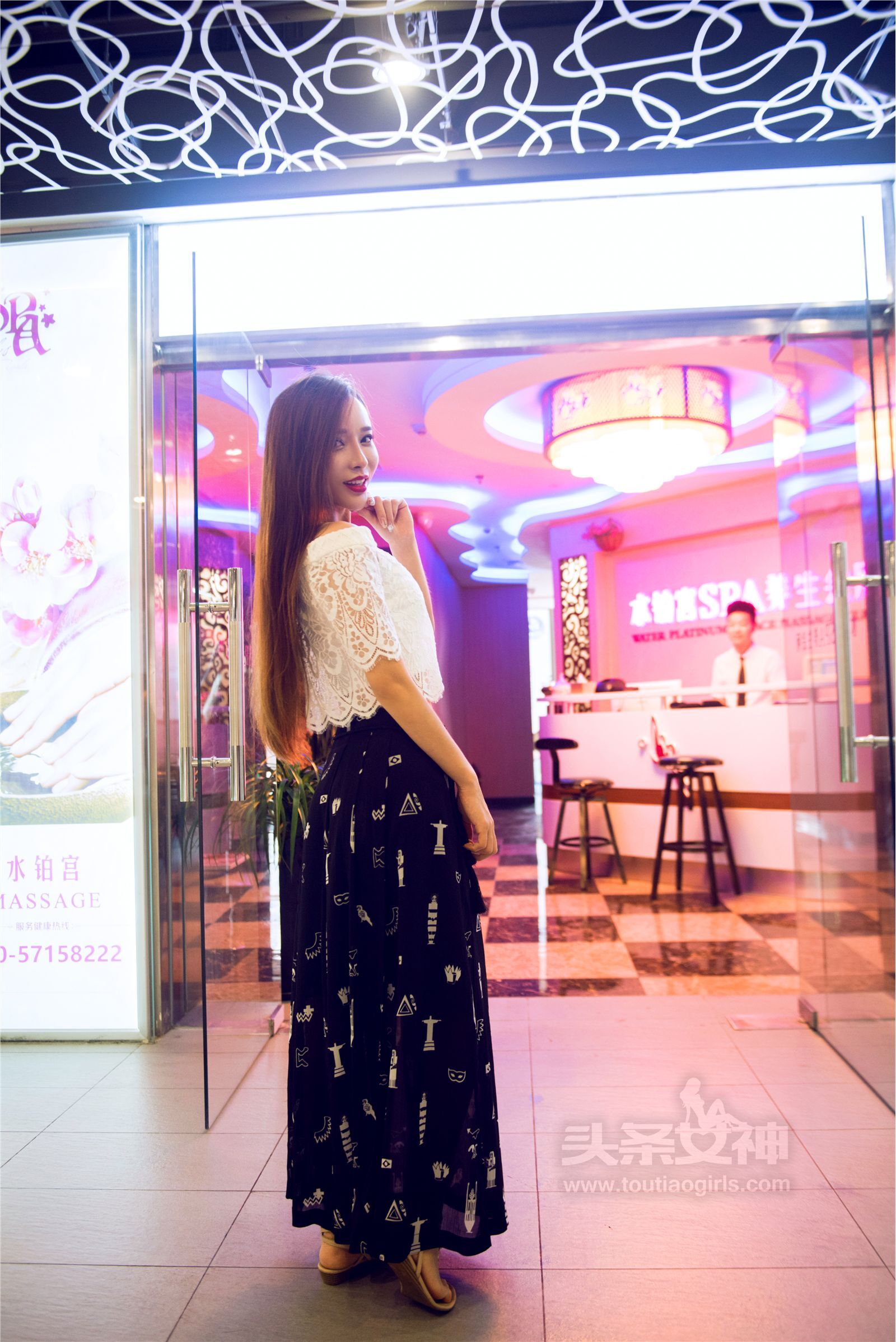 [TouTiao头条女神]2017.08.30 艾小青