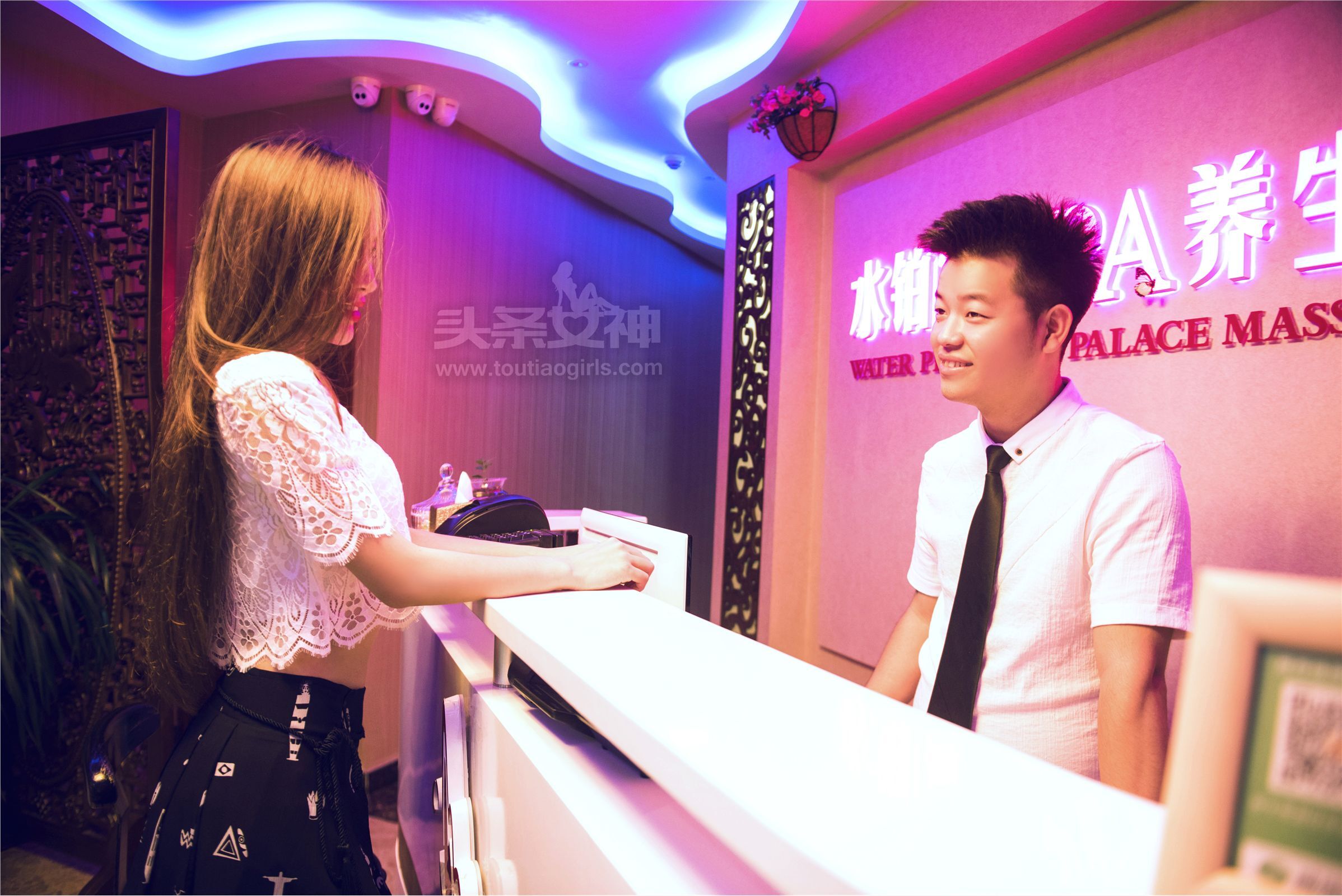 [TouTiao头条女神]2017.08.30 艾小青