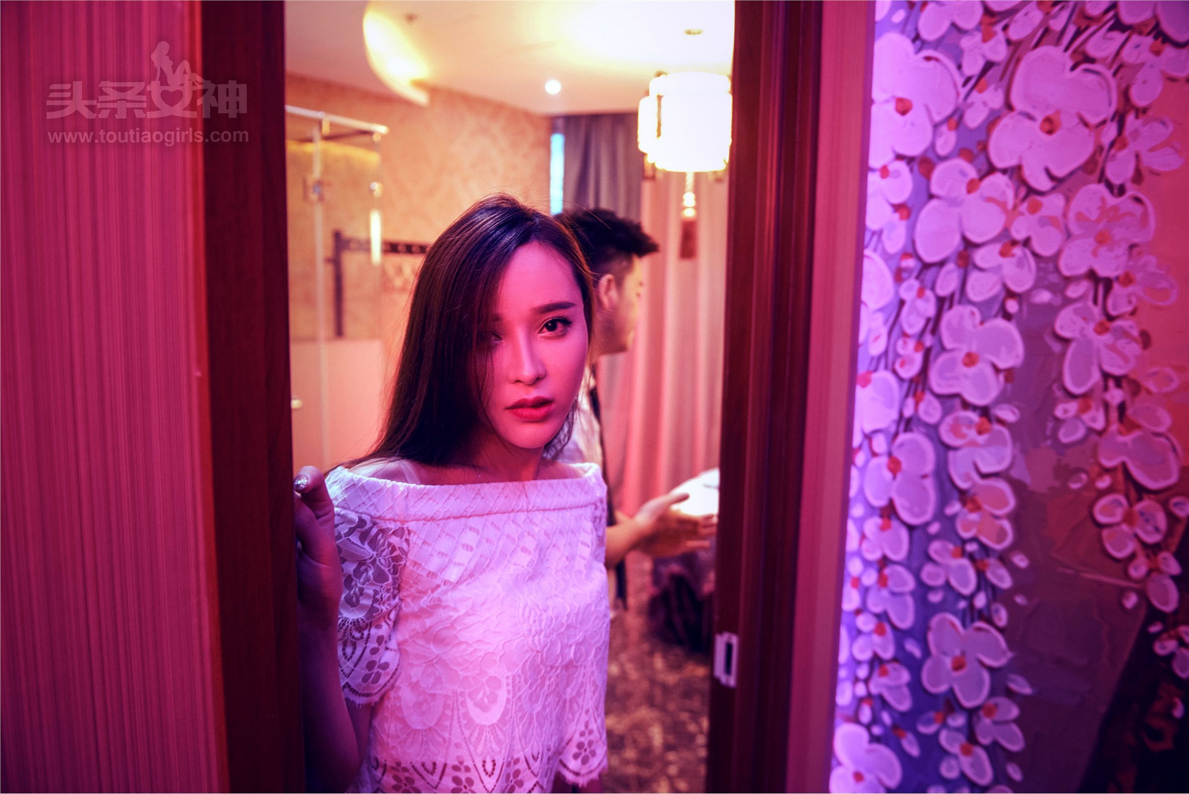 [TouTiao头条女神]2017.08.30 艾小青