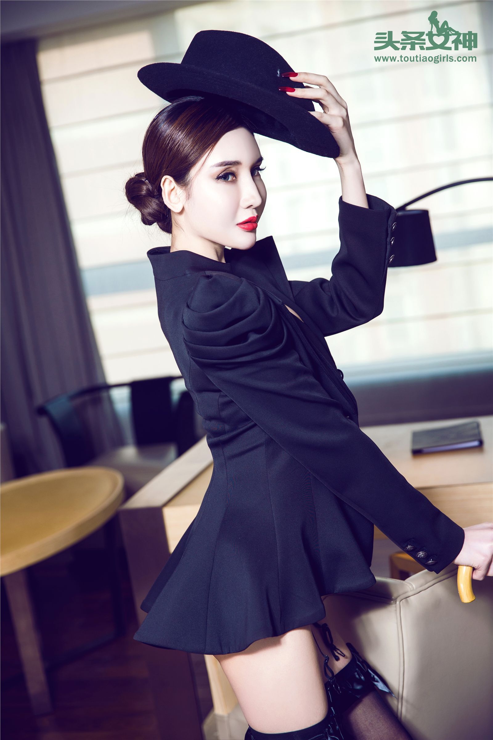 [TouTiao头条女神] 2017.04.13 No.251 瓦娅爵士冷妹