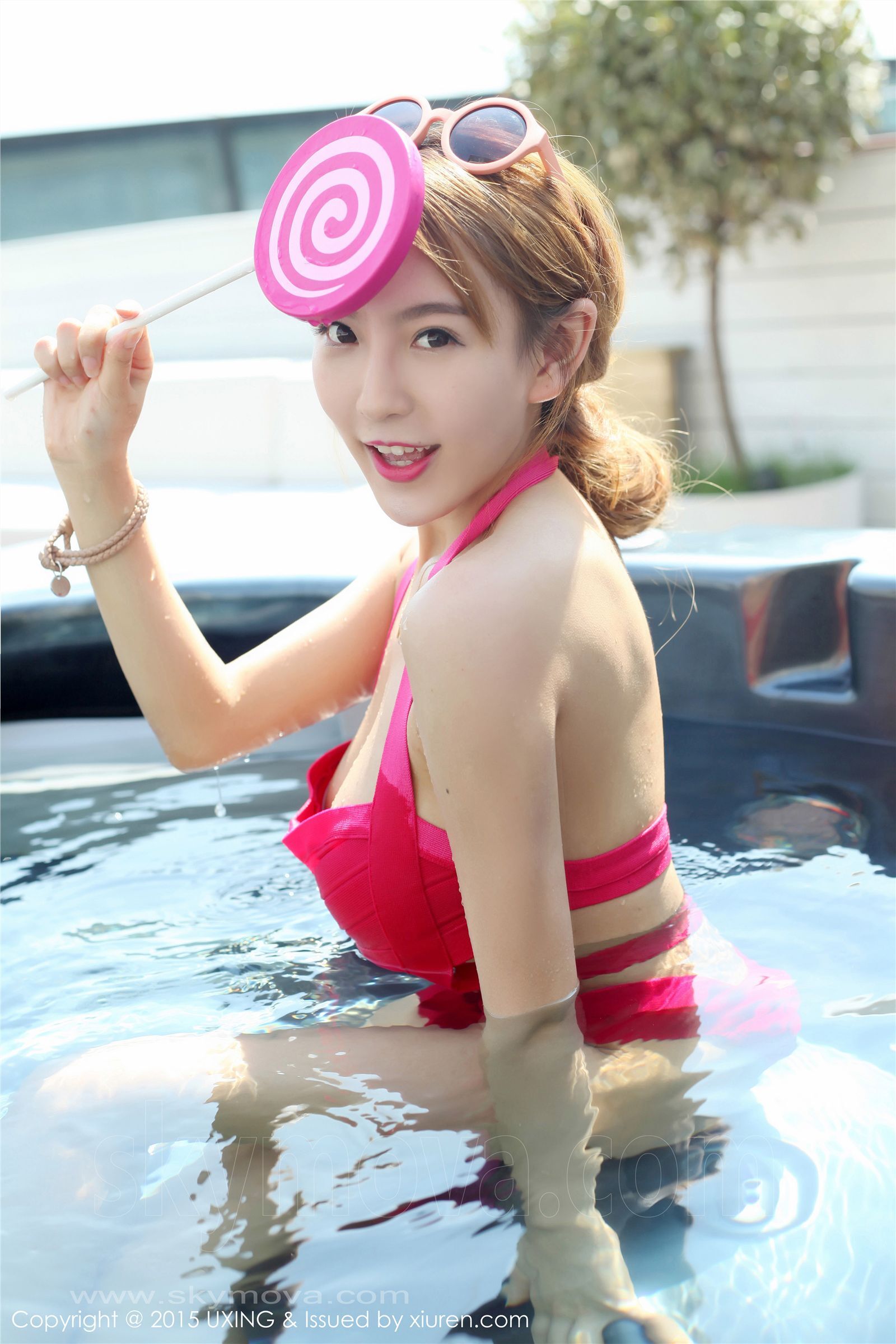 [UXING 优星馆] 2015.10.11 VOL.023 草莓 新人模特