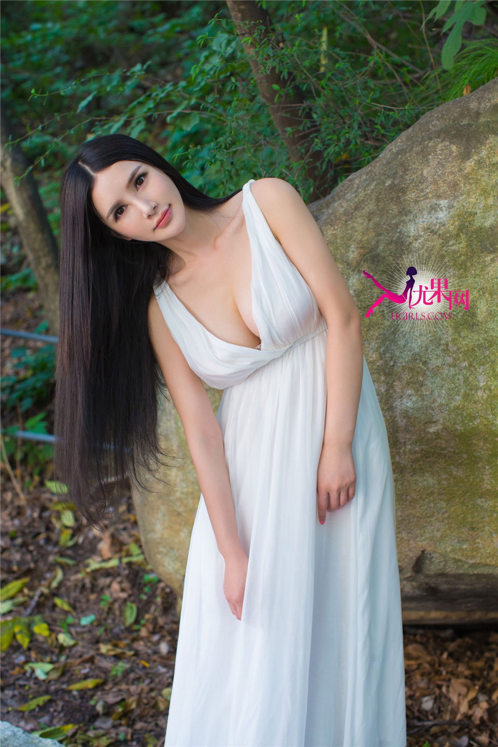 [Ugirls尤果网]2014.07.16 E025 黑色女王 颜瑜