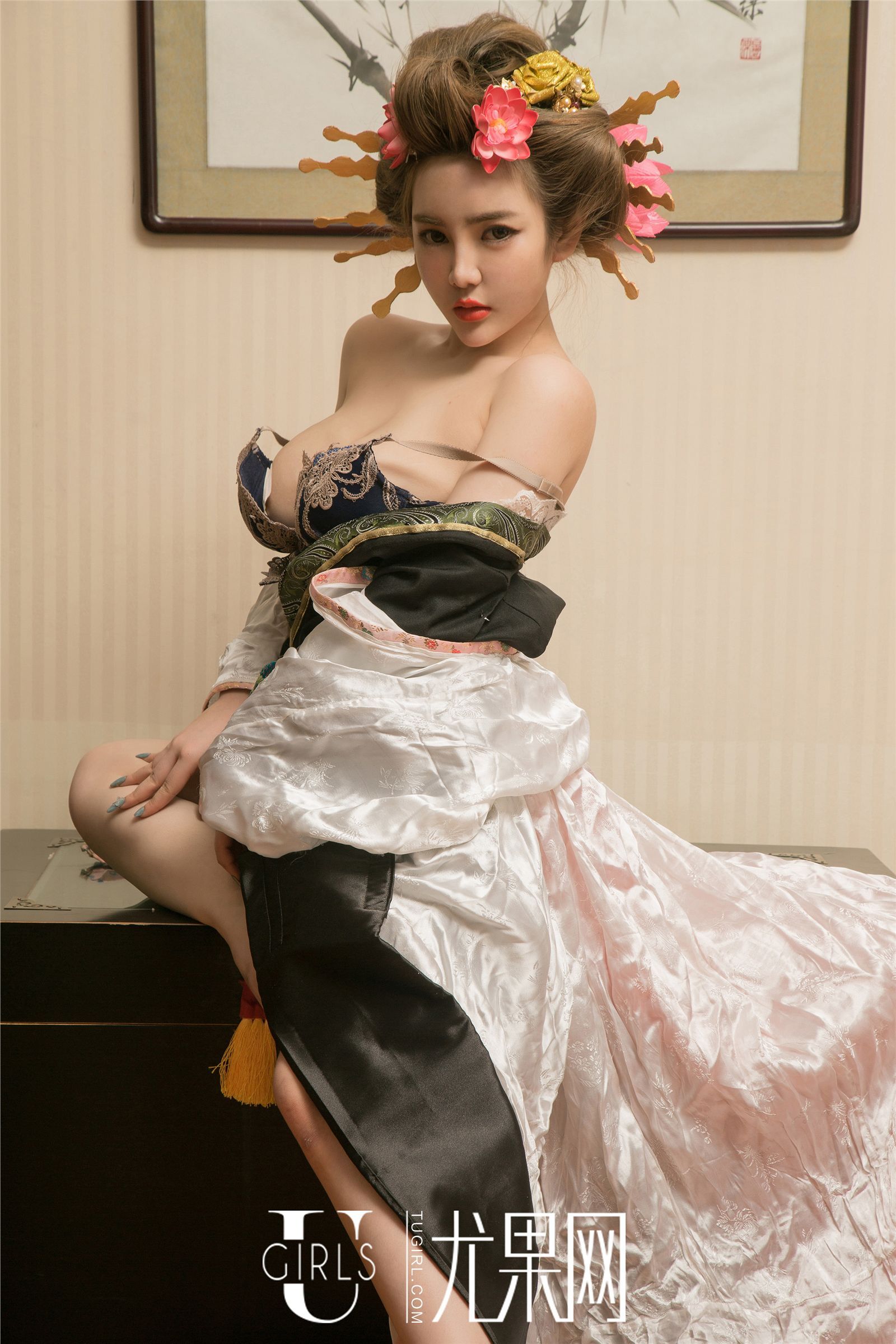 [Ugirls尤果网] 2016.06.08 T018 粽欲 温鈊怡