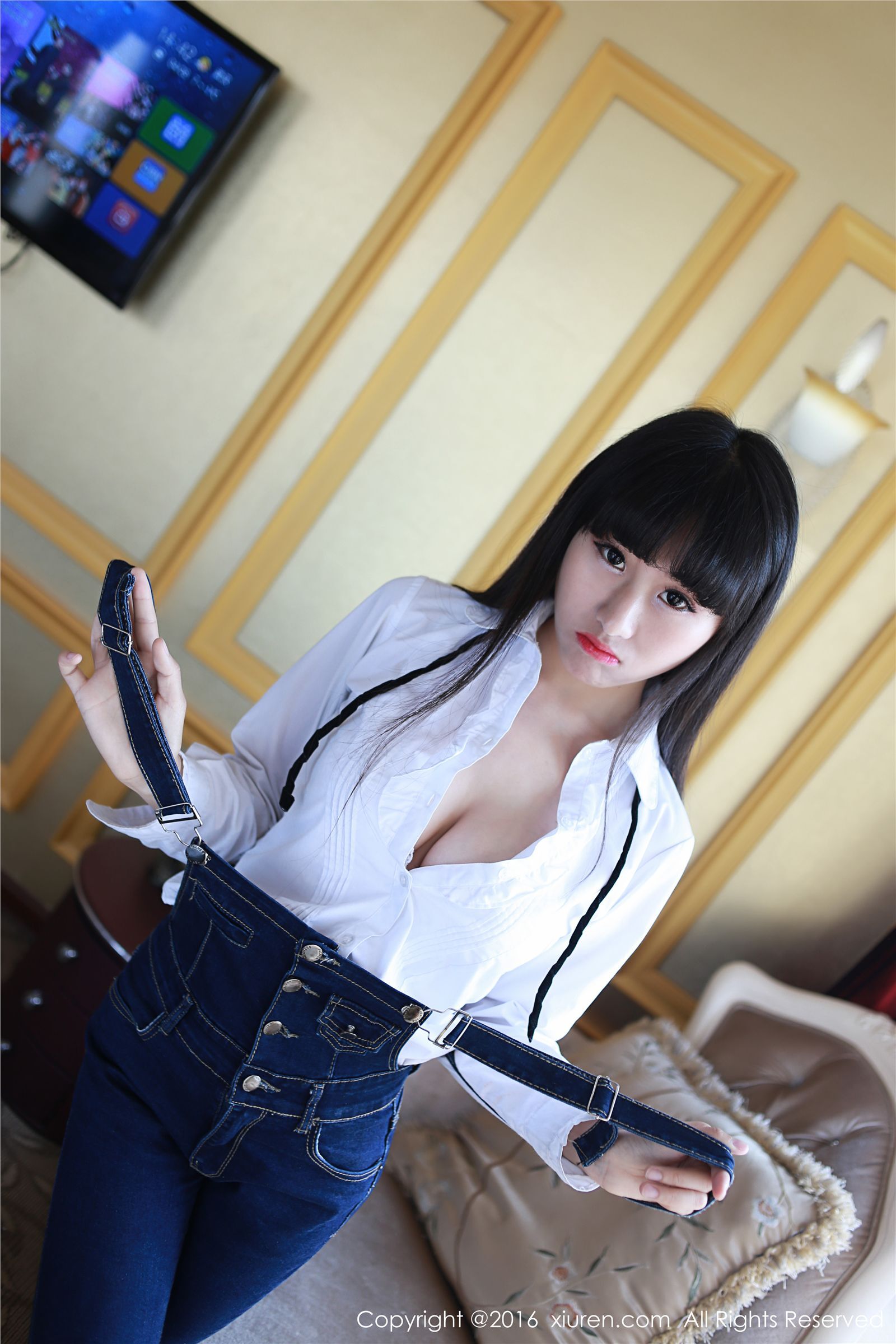 [XIUREN秀人网]2016.05.05 NO.520 月音瞳
