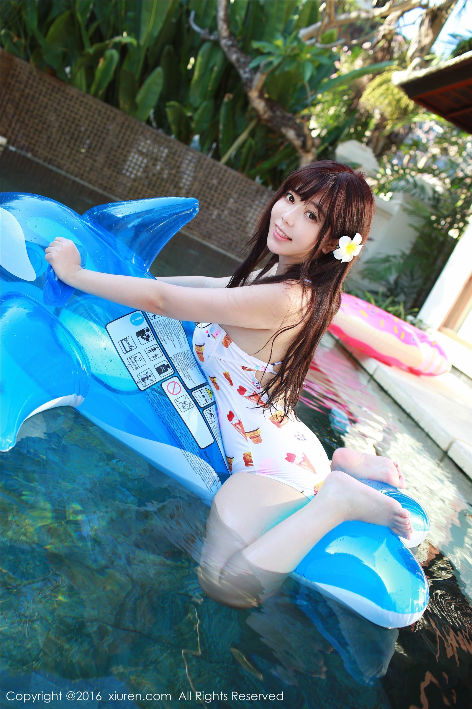 [秀人网XIUREN]2016.04.21 No.514 刘飞儿Faye