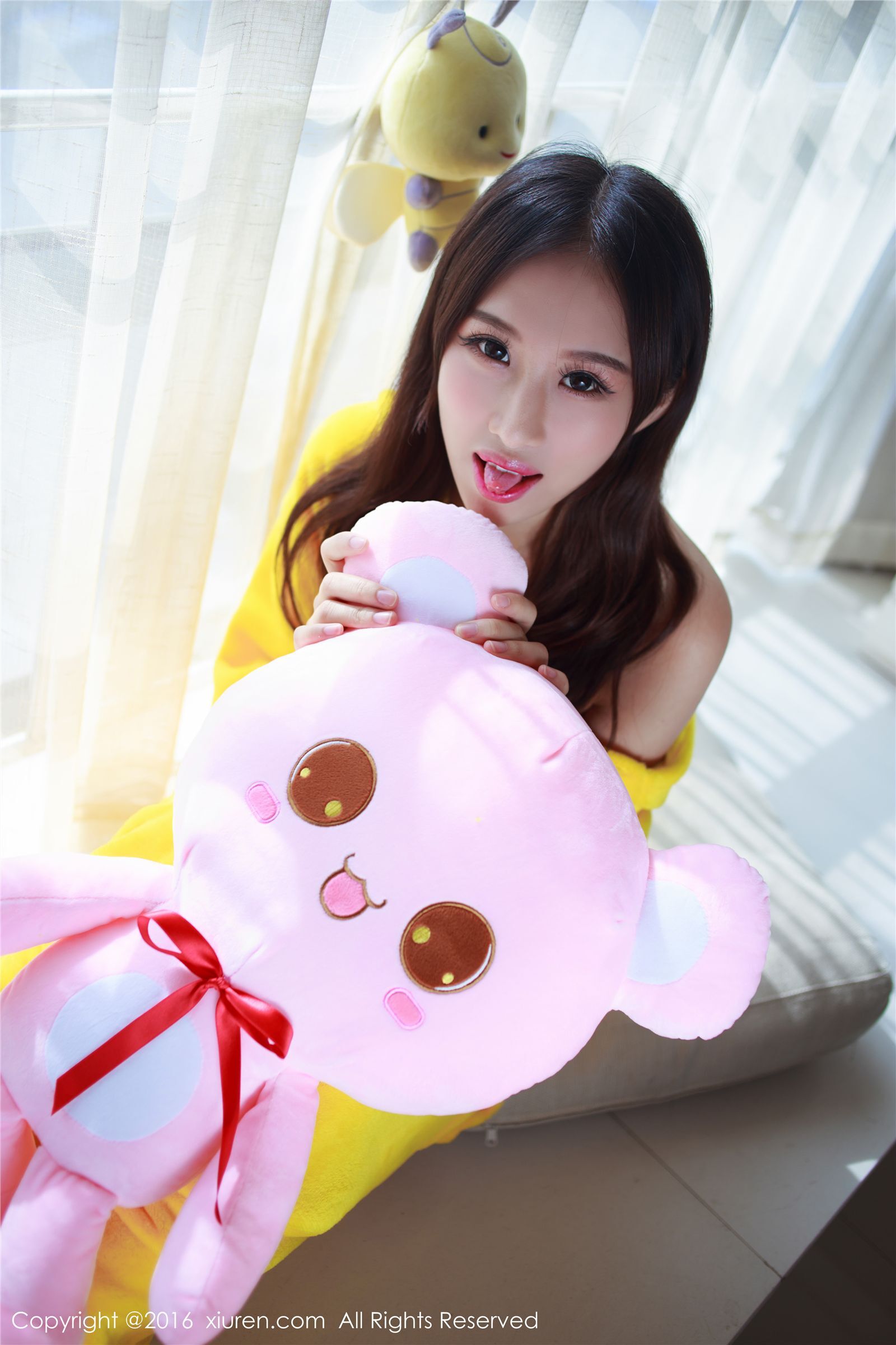 [XIUREN秀人网]2016.11.28 No.646 月音瞳