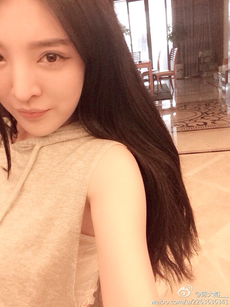 秀人网模特美女神陈大榕生活微博自拍写真