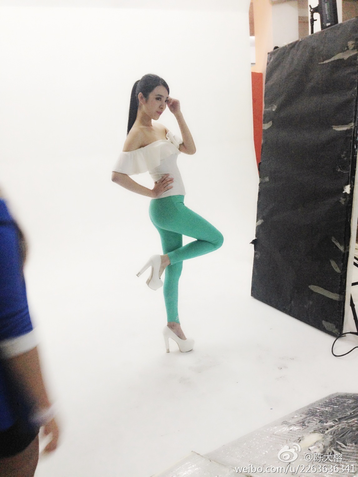 秀人网模特美女神陈大榕生活微博自拍写真