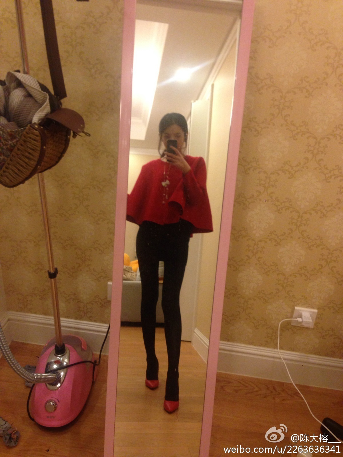 秀人网模特美女神陈大榕生活微博自拍写真