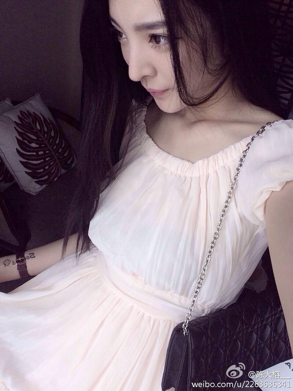 秀人网模特美女神陈大榕生活微博自拍写真