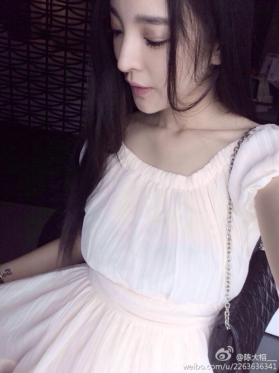 秀人网模特美女神陈大榕生活微博自拍写真