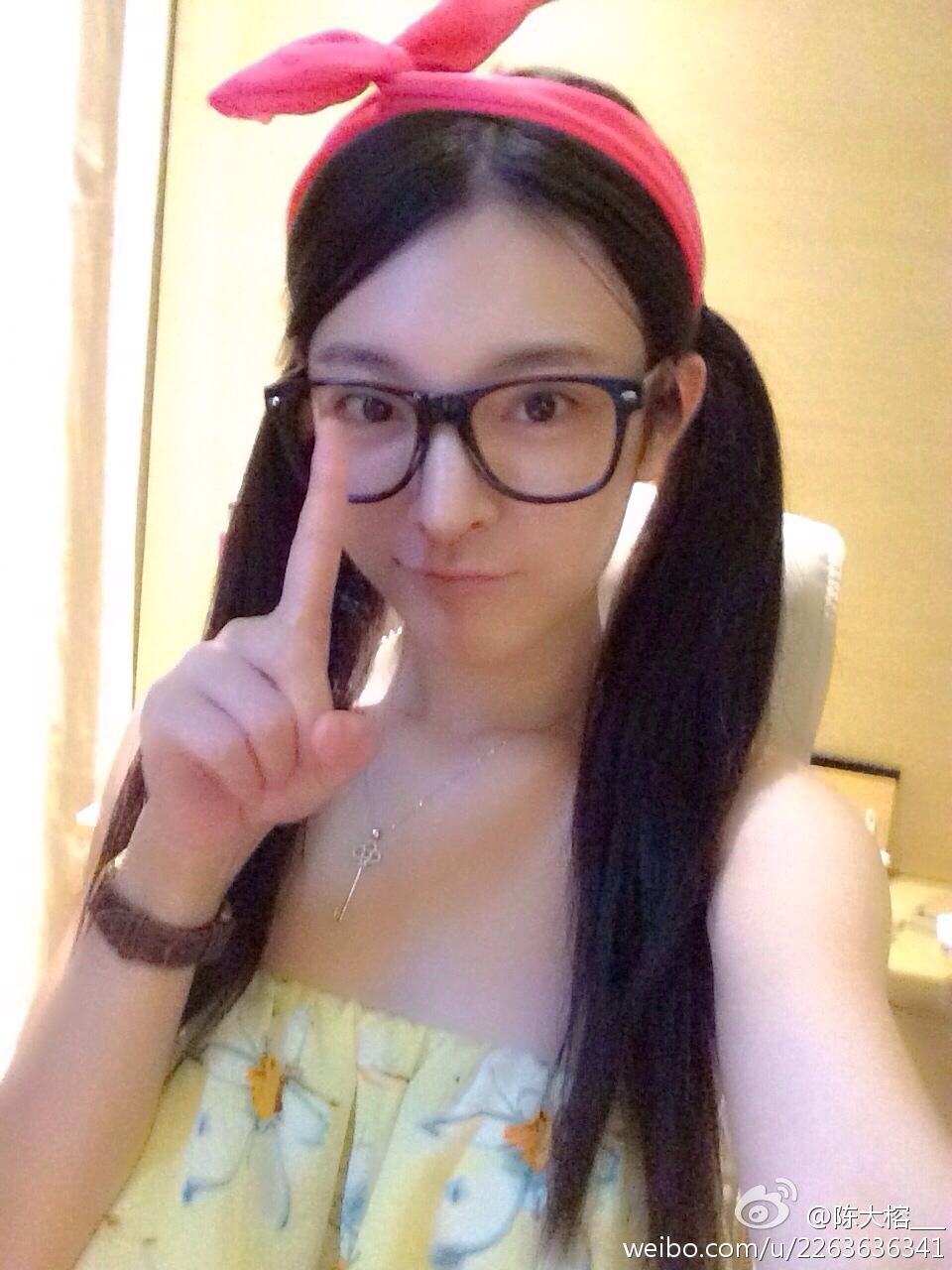 秀人网模特美女神陈大榕生活微博自拍写真