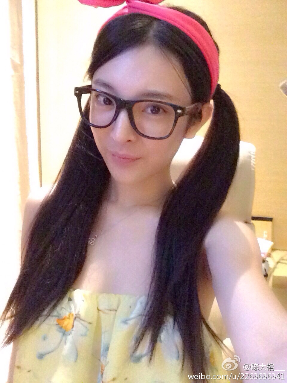 秀人网模特美女神陈大榕生活微博自拍写真