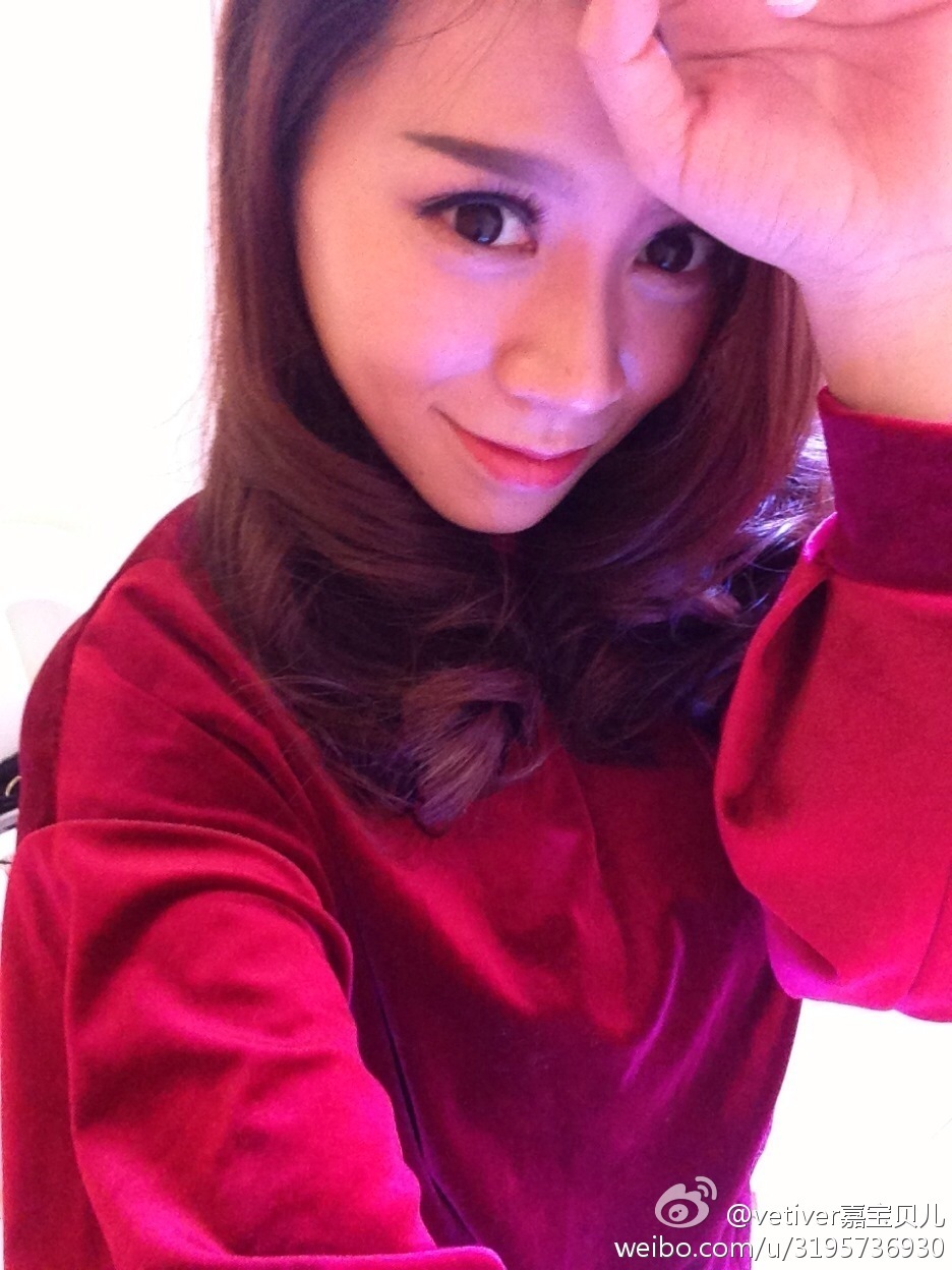 XIUREN美媛館嫩模 - vetiver嘉宝贝儿自拍大合集