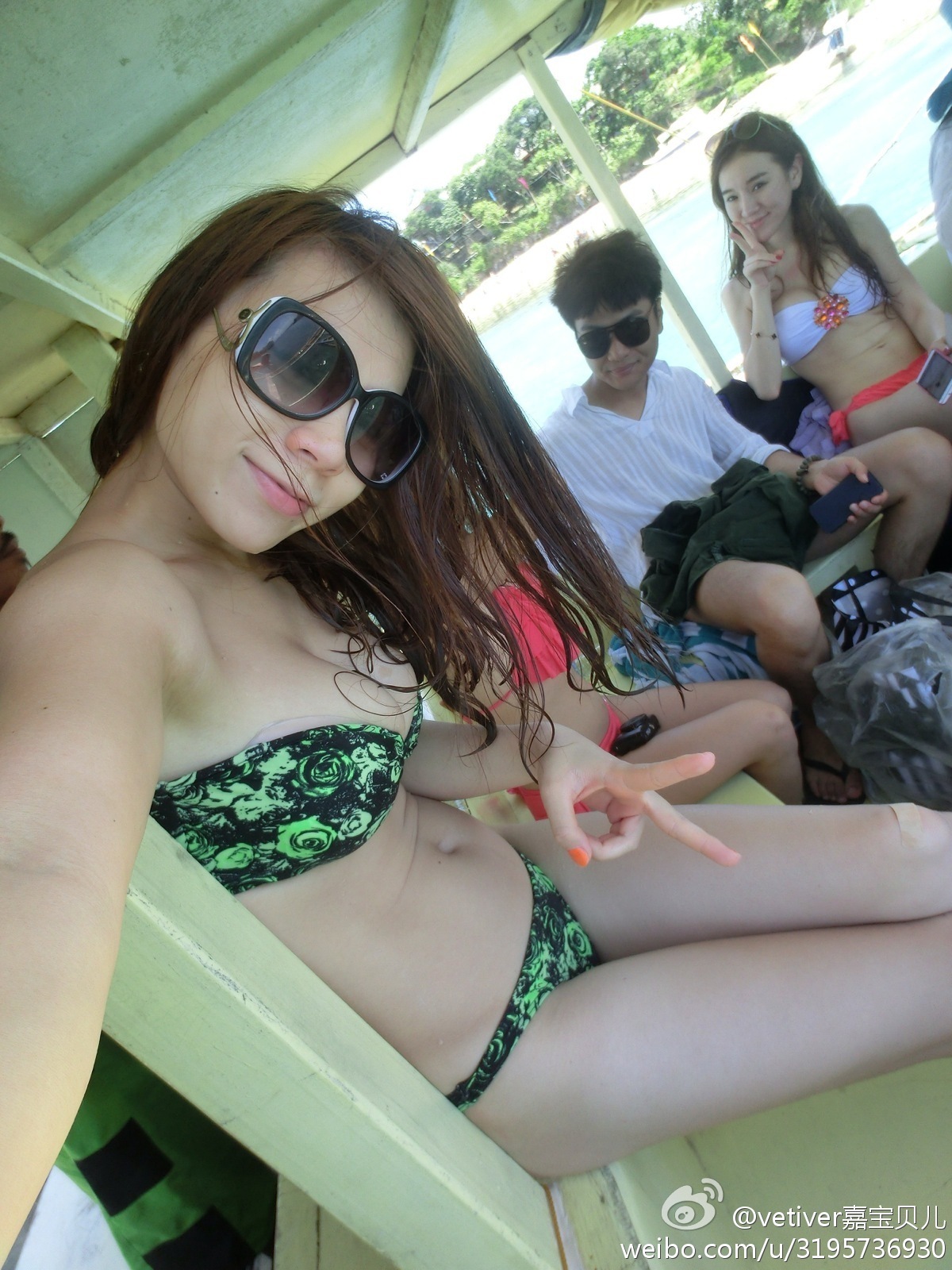 XIUREN美媛館嫩模 - vetiver嘉宝贝儿自拍大合集