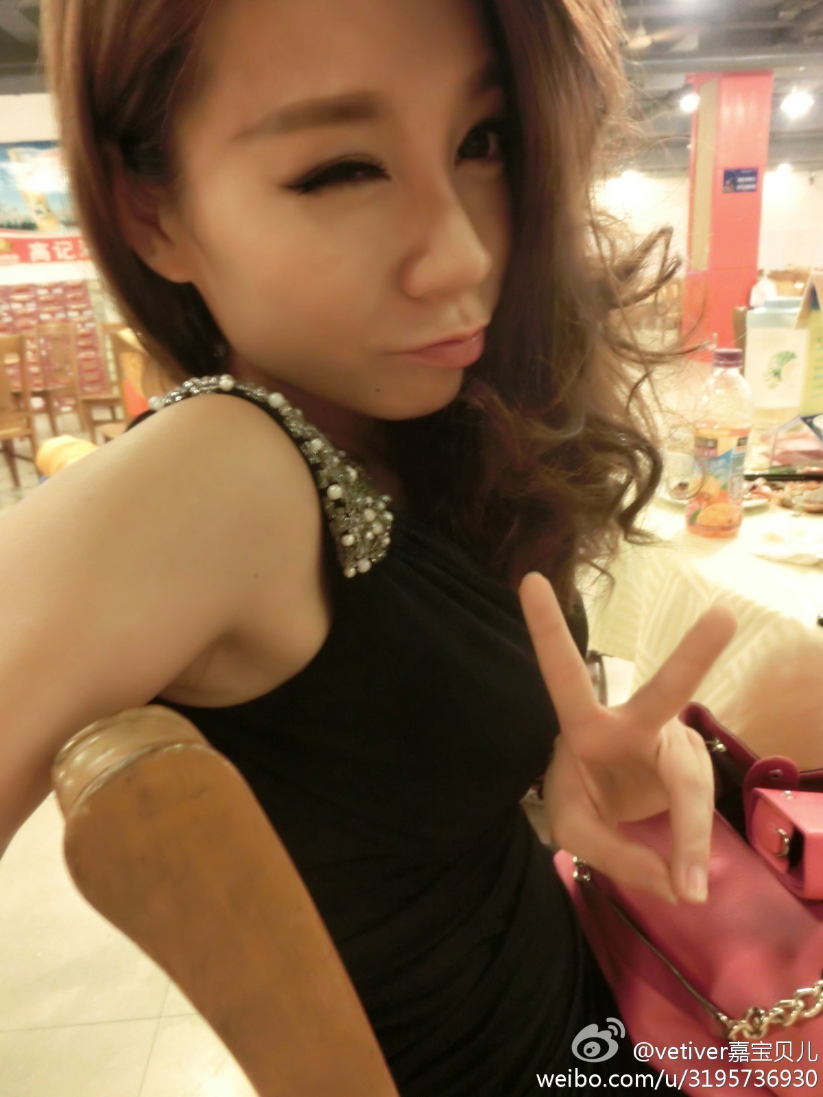 XIUREN美媛館嫩模 - vetiver嘉宝贝儿自拍大合集