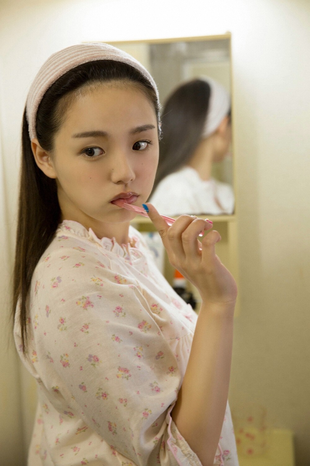 [YS-Web] Vol.629 Ai Shinozaki 篠崎愛 In The Room