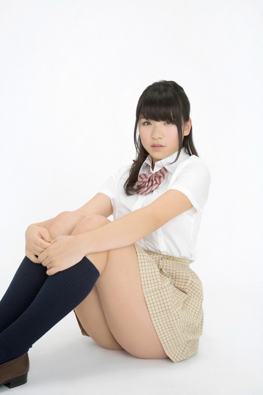 [YS-Web] Vol.640 Jun Serizawa 芹沢潤 日本一スカートが短い現役女子高生グラドル入学！