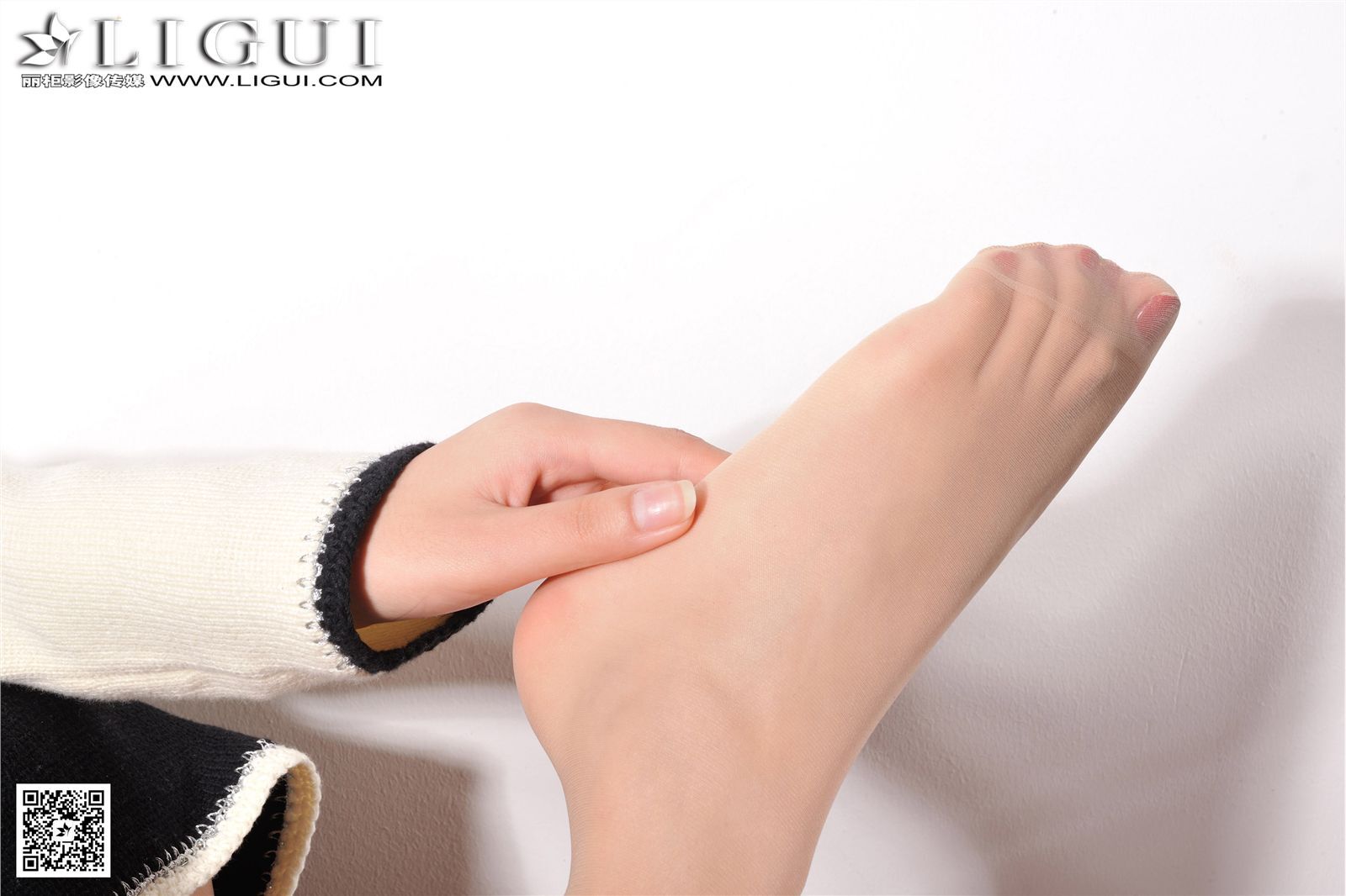 [Ligui丽柜]2017.03.12 网络丽人 Model 文欣