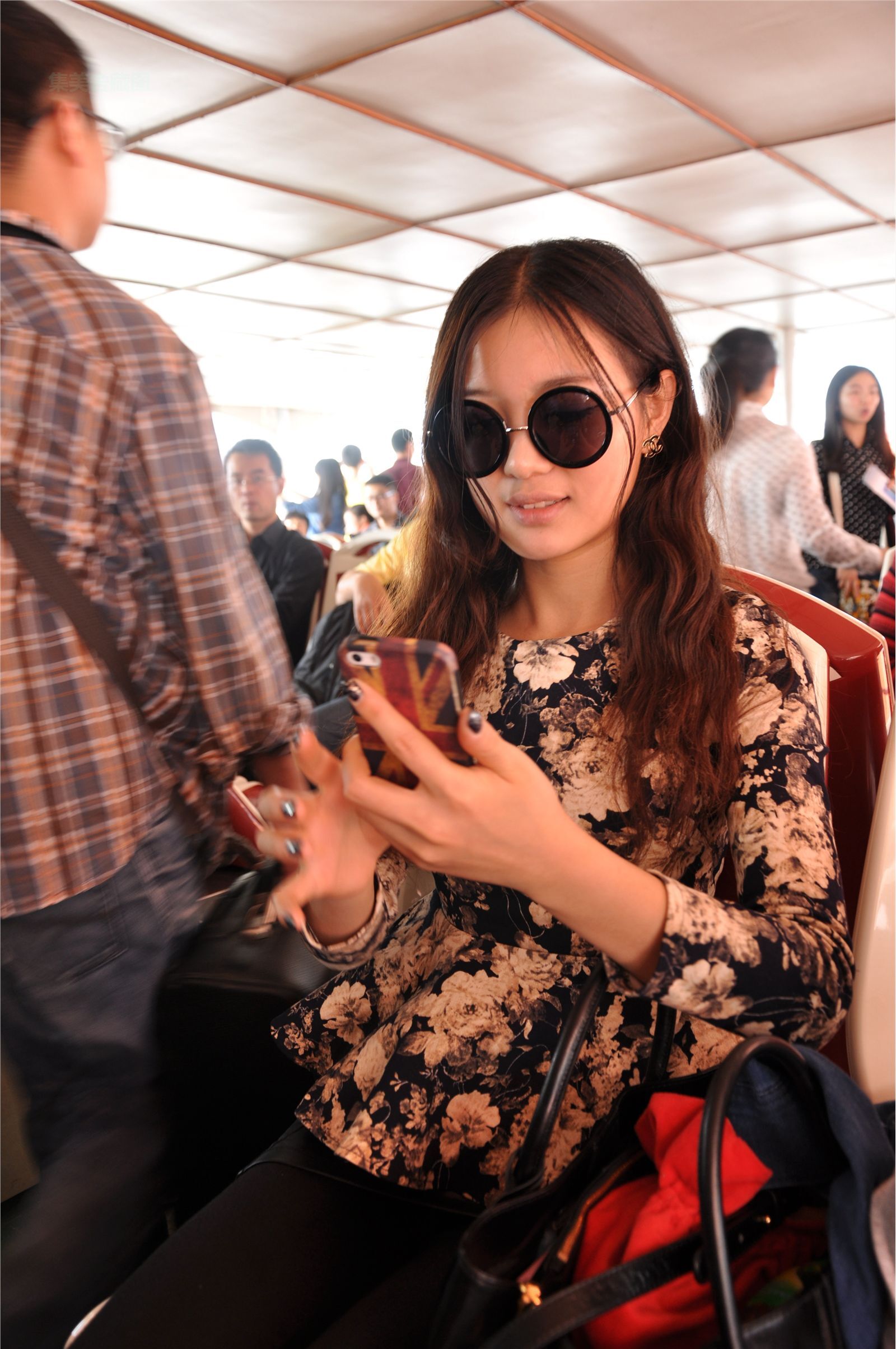 子顔2012.11.22(Y)私拍套图 林子颜散心