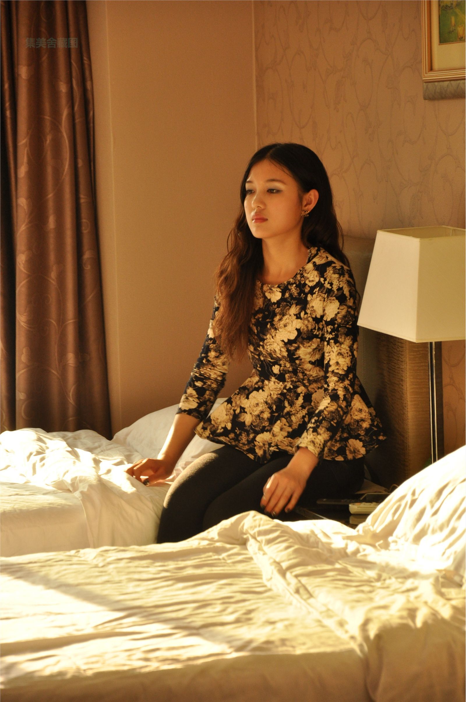 子顔2012.11.22(Y)私拍套图 林子颜散心