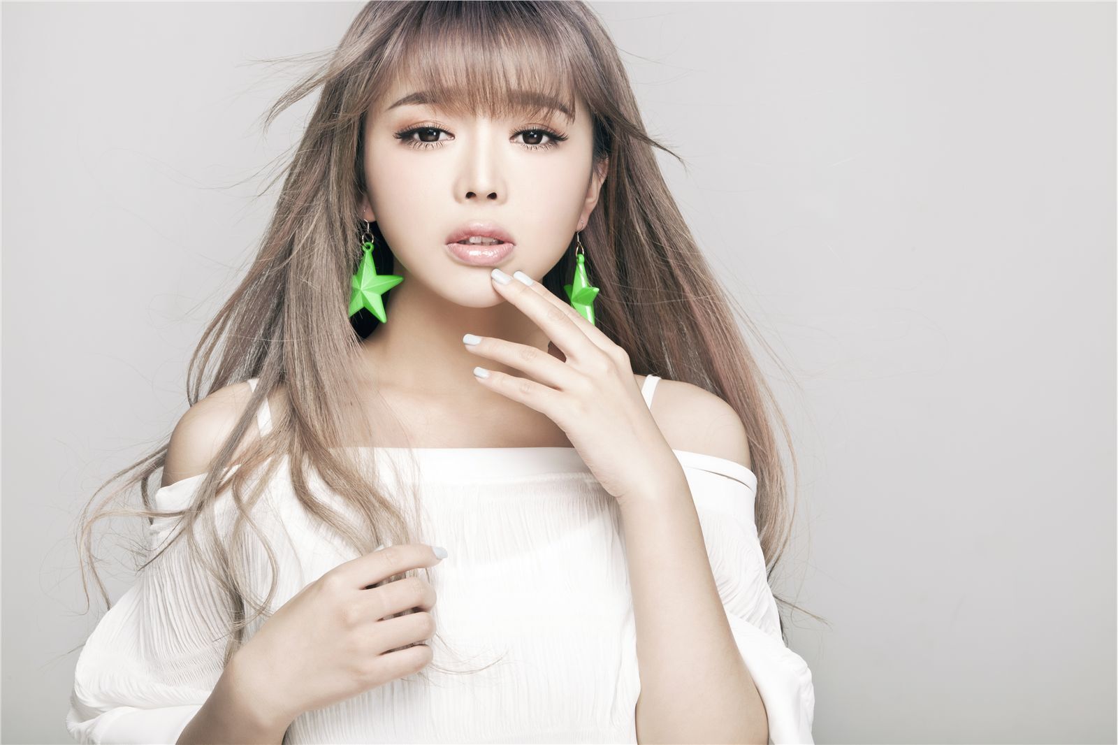 超萌女神内地小滨崎步裴紫绮最新高清超纯情写真大片曝光