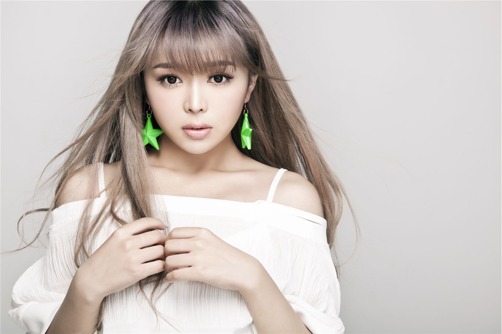 超萌女神内地小滨崎步裴紫绮最新高清超纯情写真大片曝光