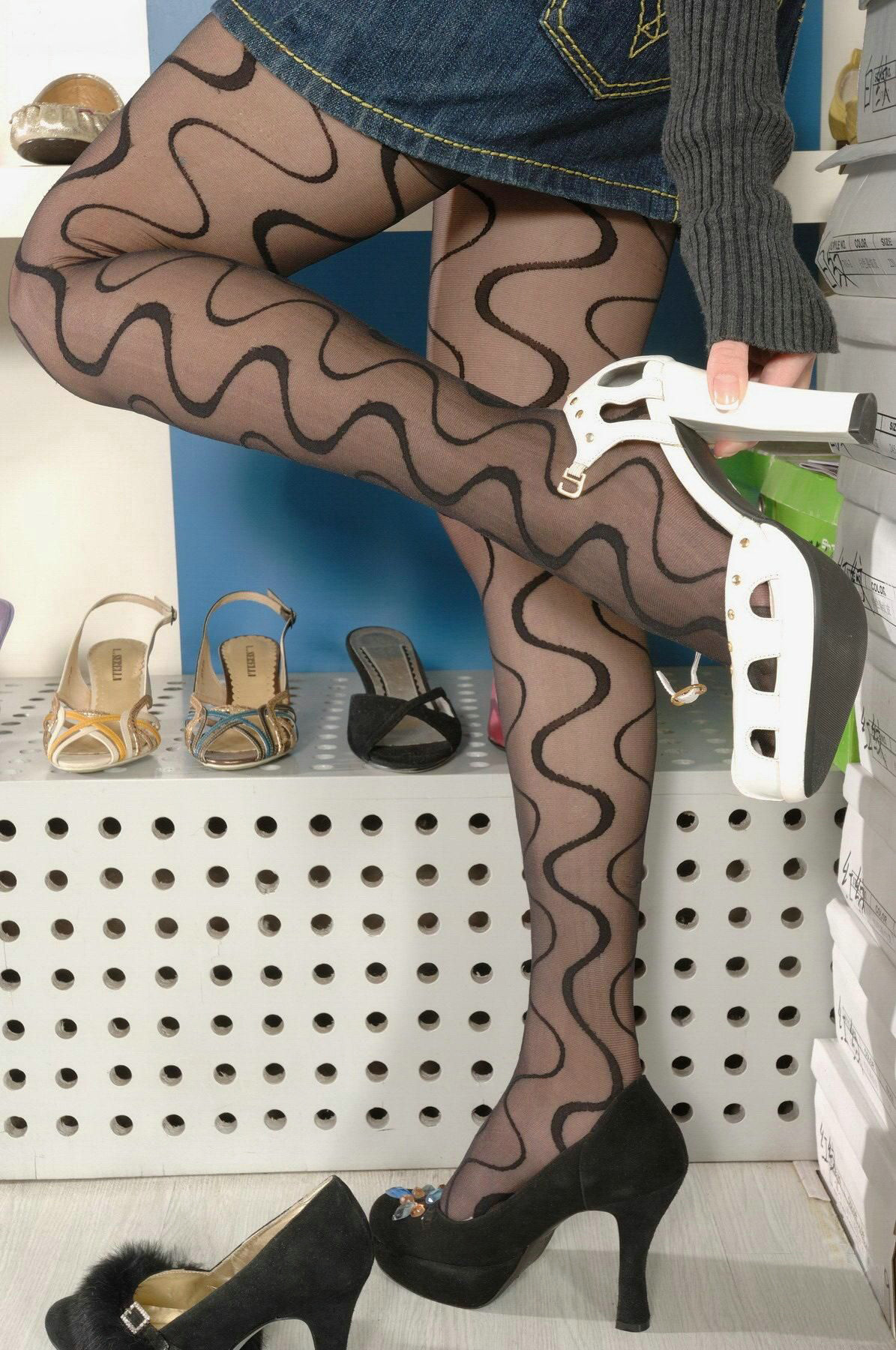 KELLY 妹妹逛街，谁来帮我做导购