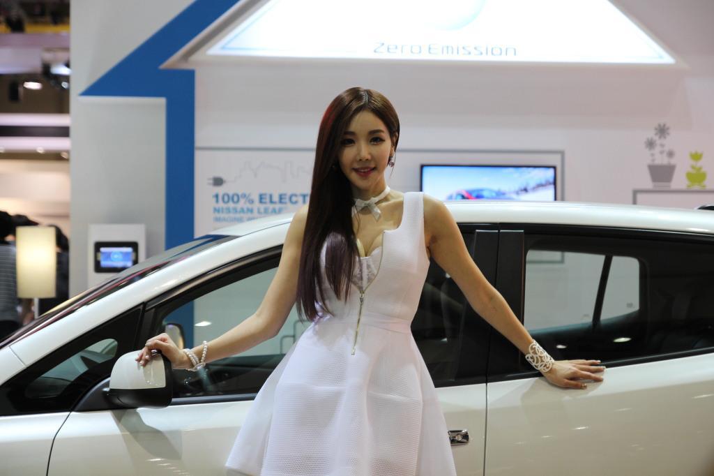 韩国车模李真英车展摄影写真