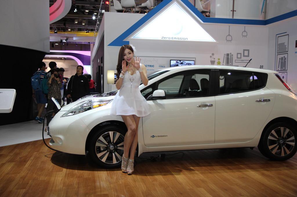 韩国车模李真英车展摄影写真