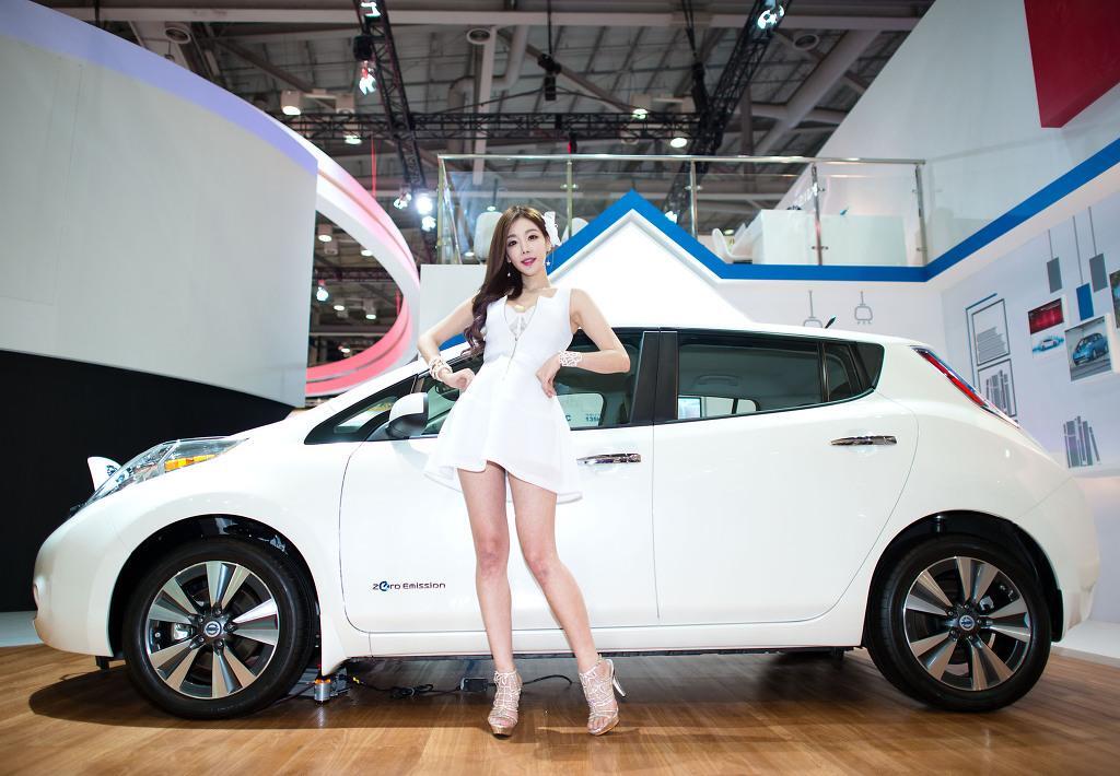 韩国车模李真英车展摄影写真