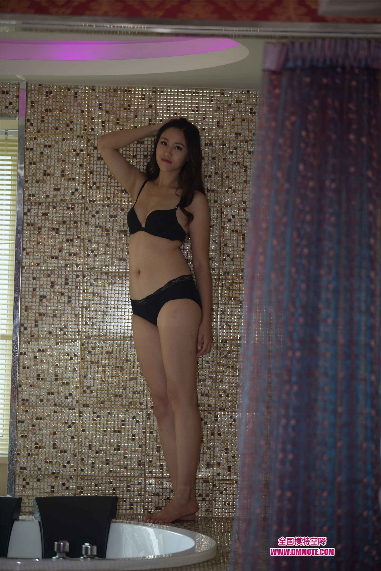 【名模网】2014第1期 女神巍巍私房大片