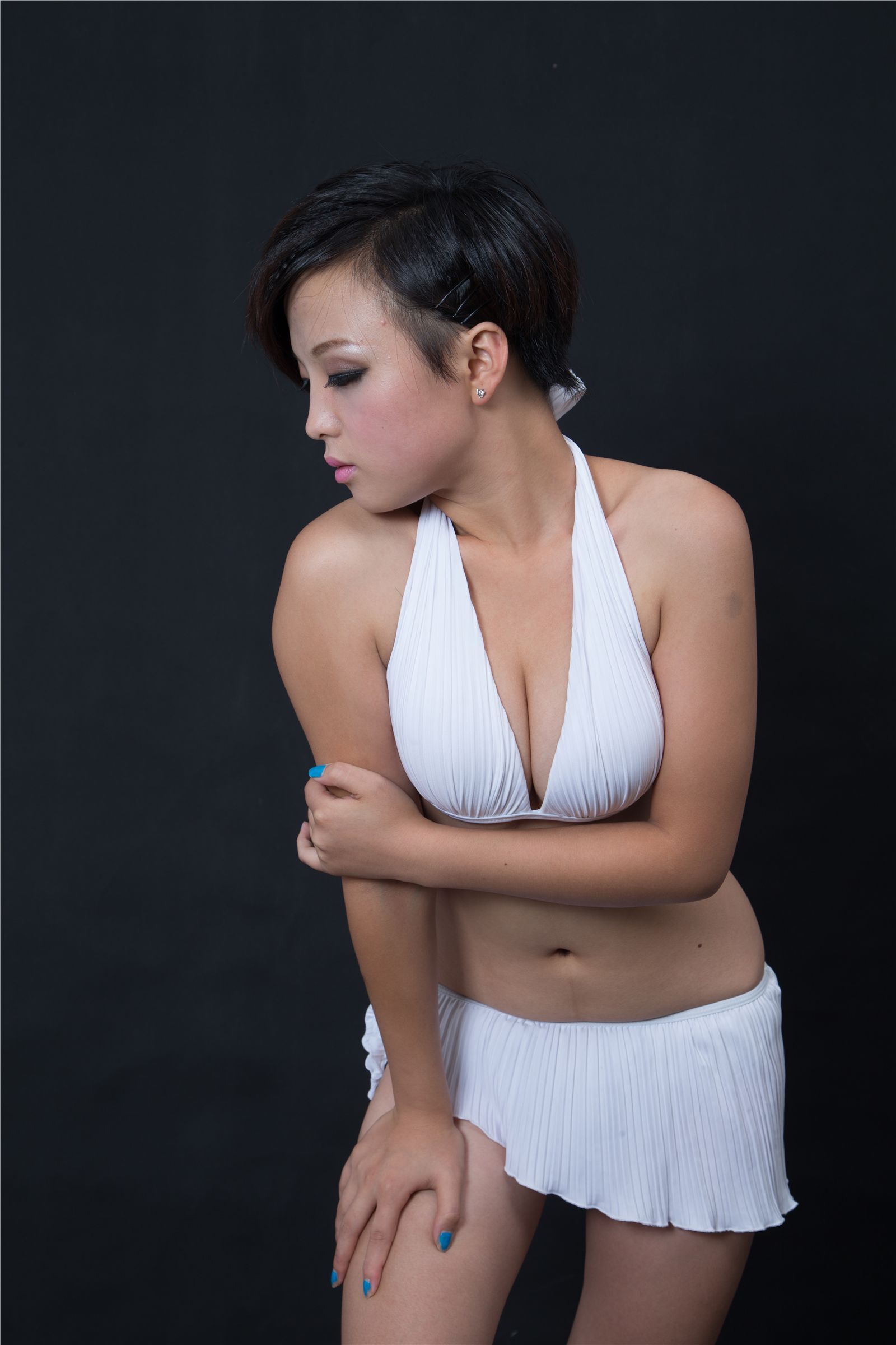 [大名模网]2015第7期女神牛妞房大片