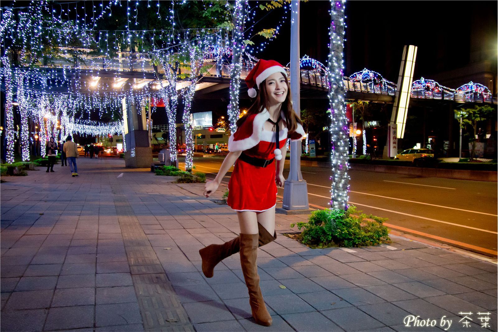 极品台湾正妹高材生李思娴卖萌圣诞装