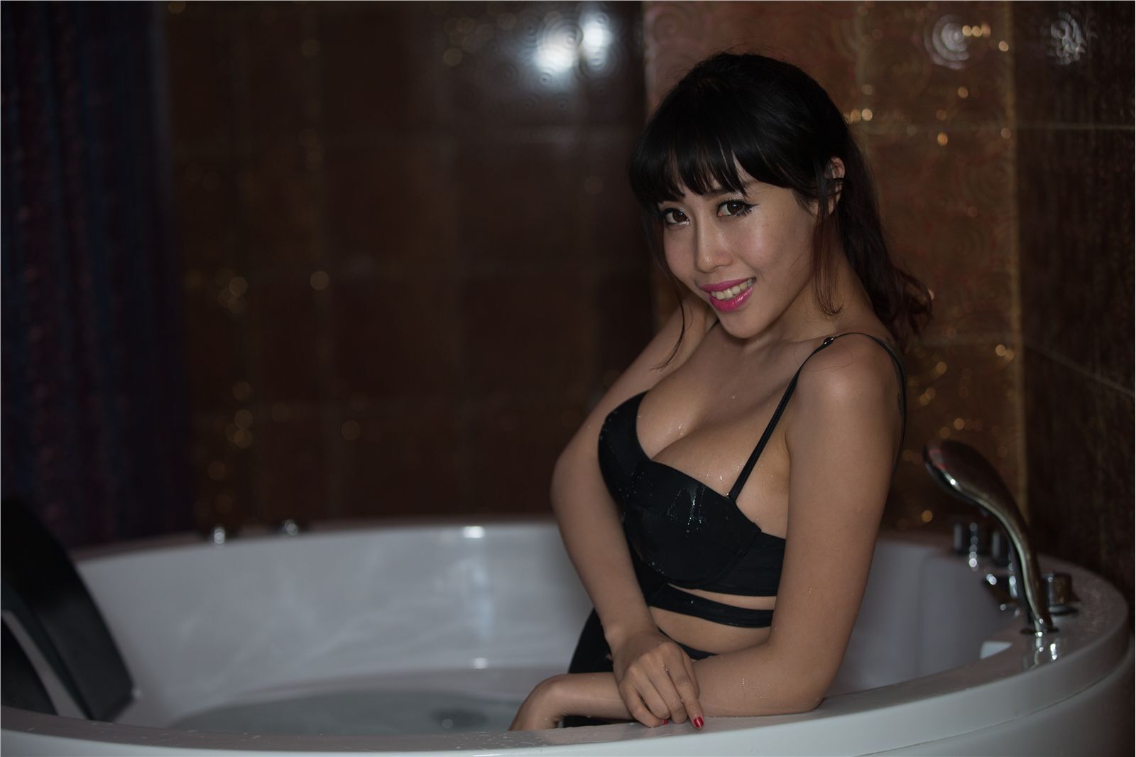 【名模秀】2015第5期 女邢译文私房大片