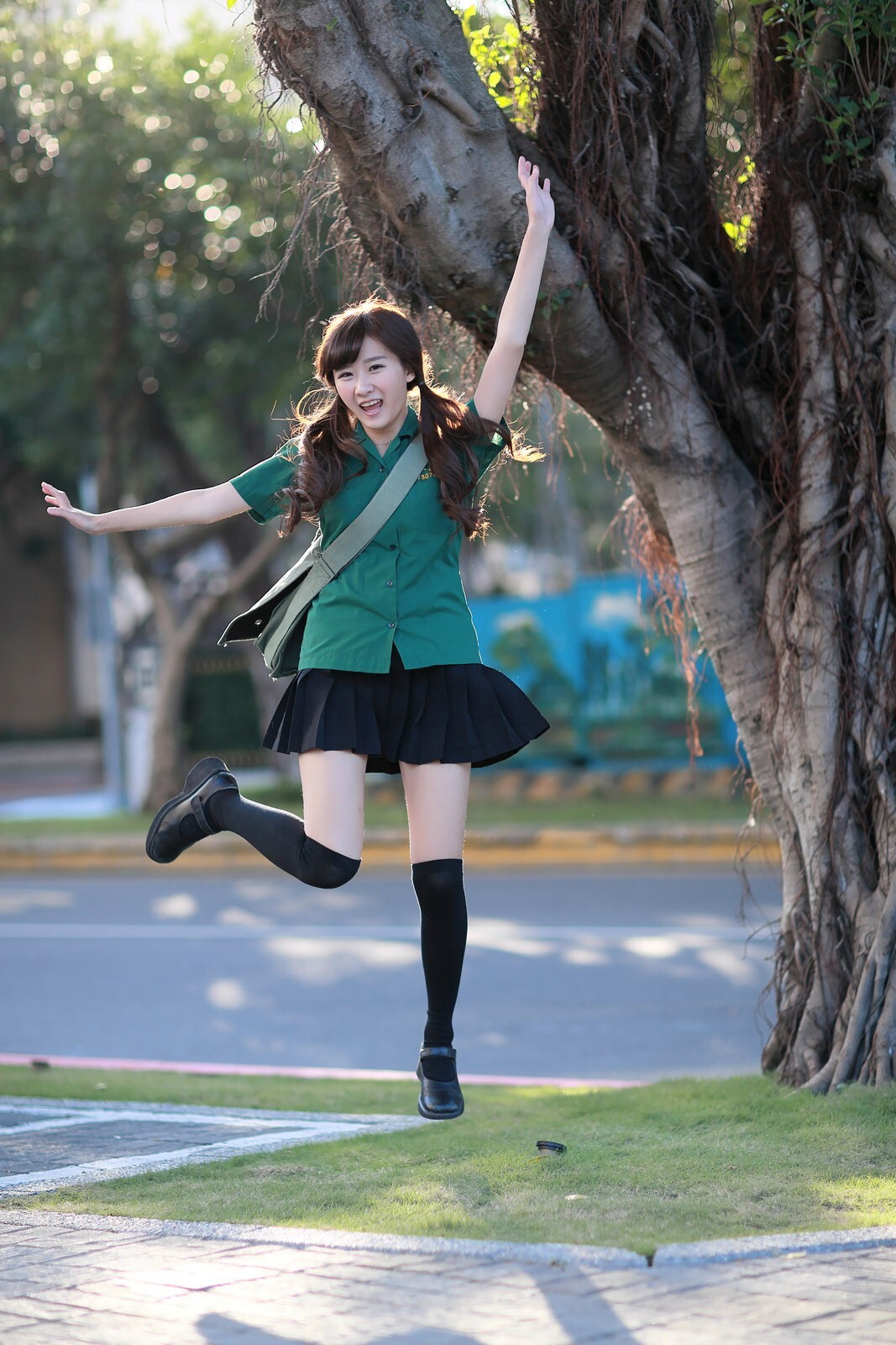 可爱清纯美女李思娴-北一女中制服外拍
