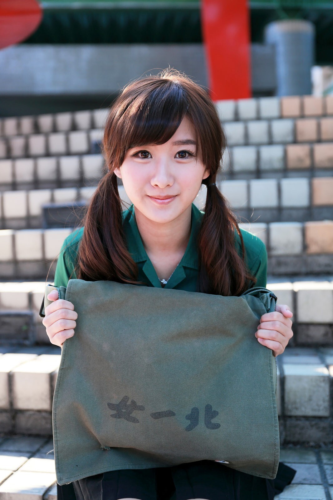 可爱清纯美女李思娴-北一女中制服外拍