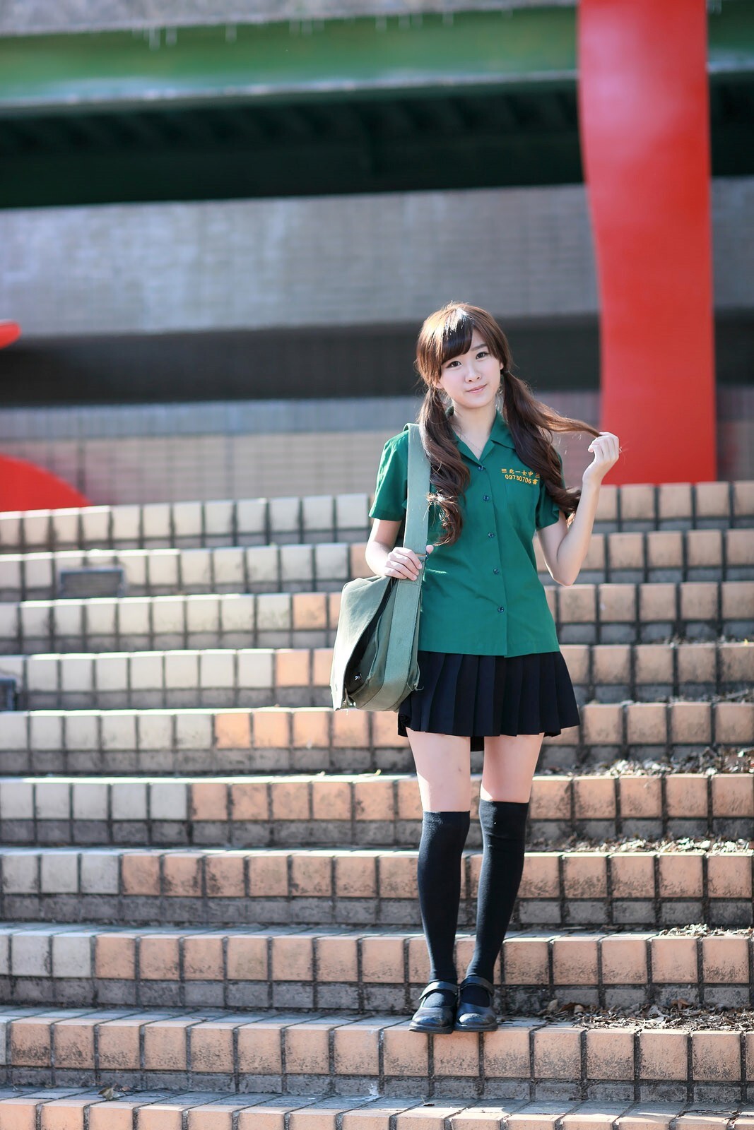 可爱清纯美女李思娴-北一女中制服外拍