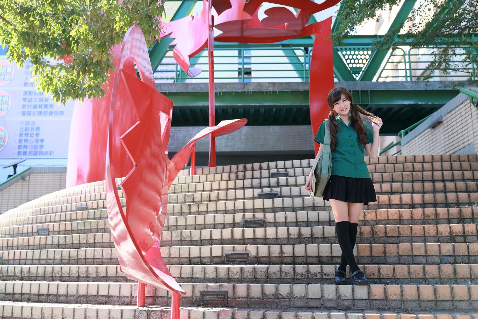 可爱清纯美女李思娴-北一女中制服外拍