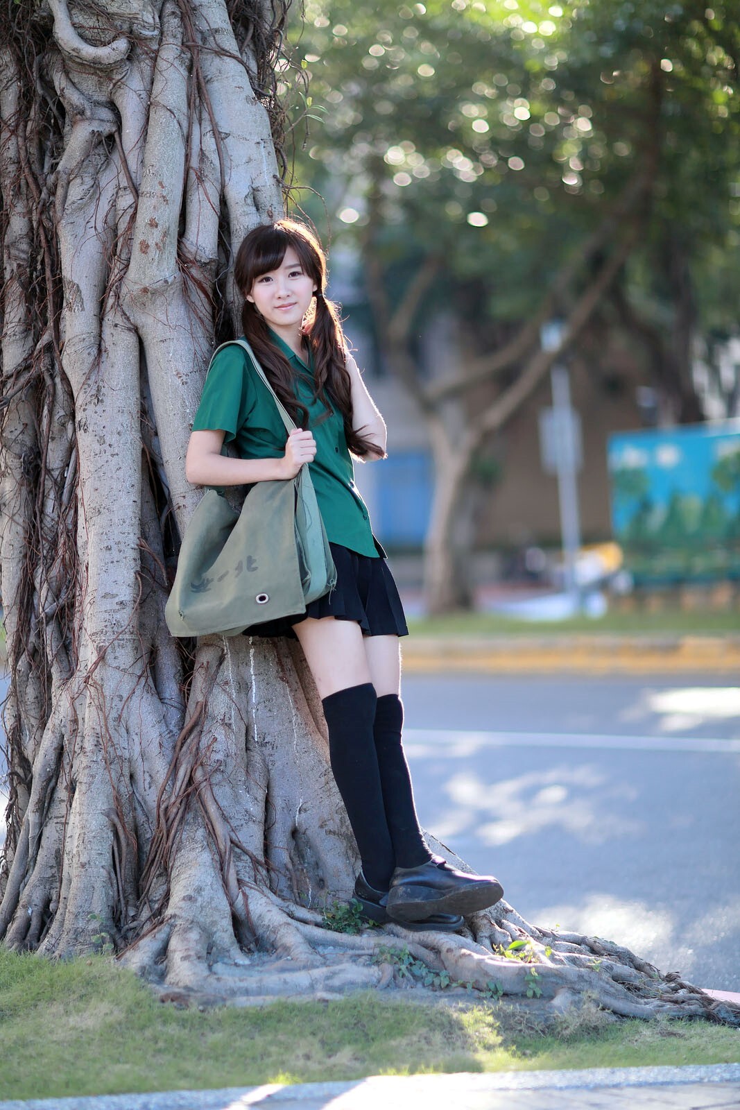 可爱清纯美女李思娴-北一女中制服外拍