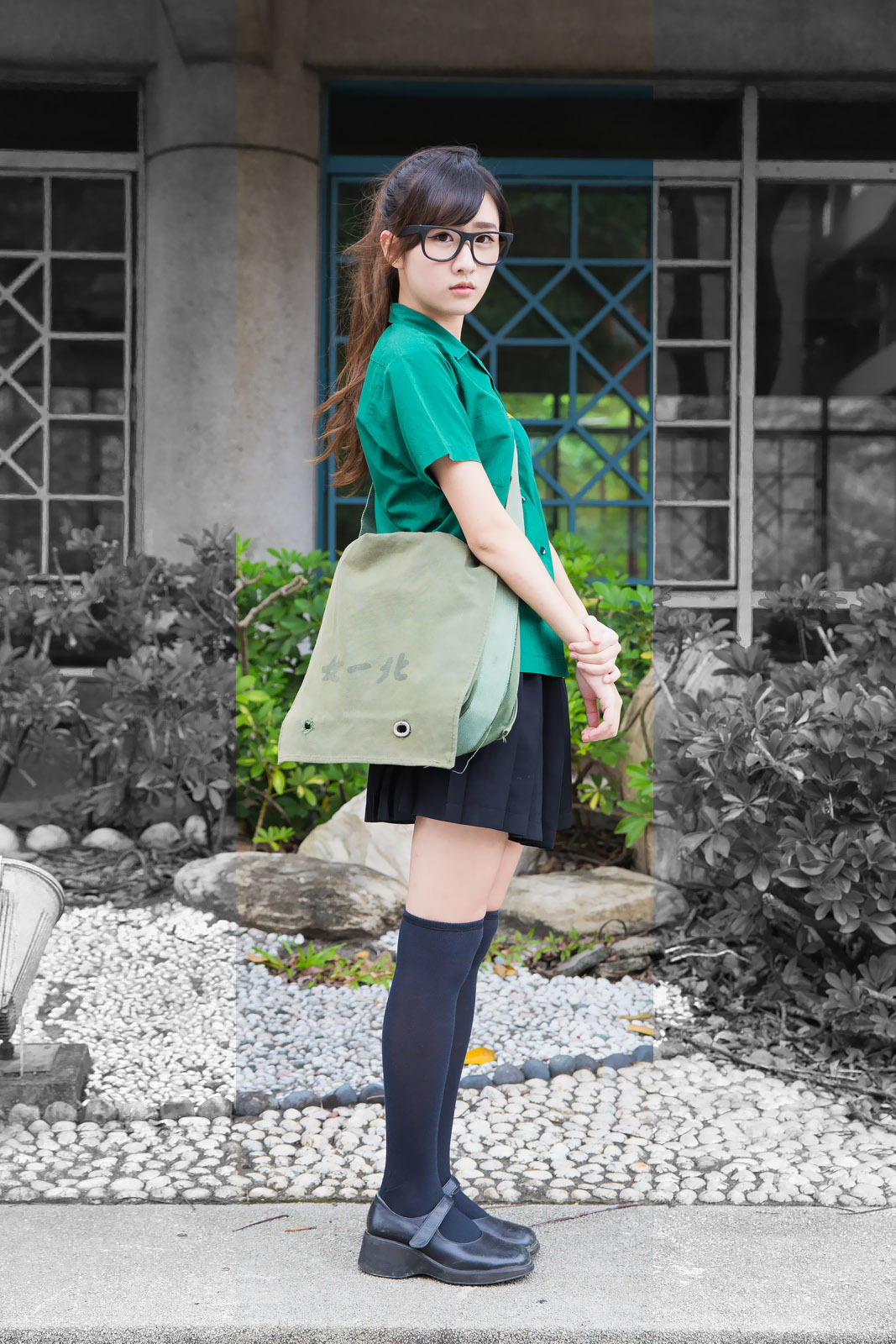 可爱清纯美女李思娴-北一女中制服外拍