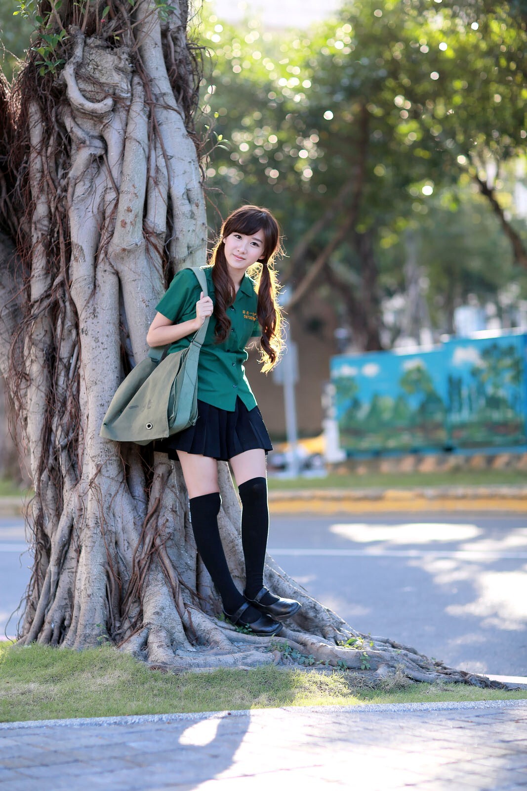 可爱清纯美女李思娴-北一女中制服外拍